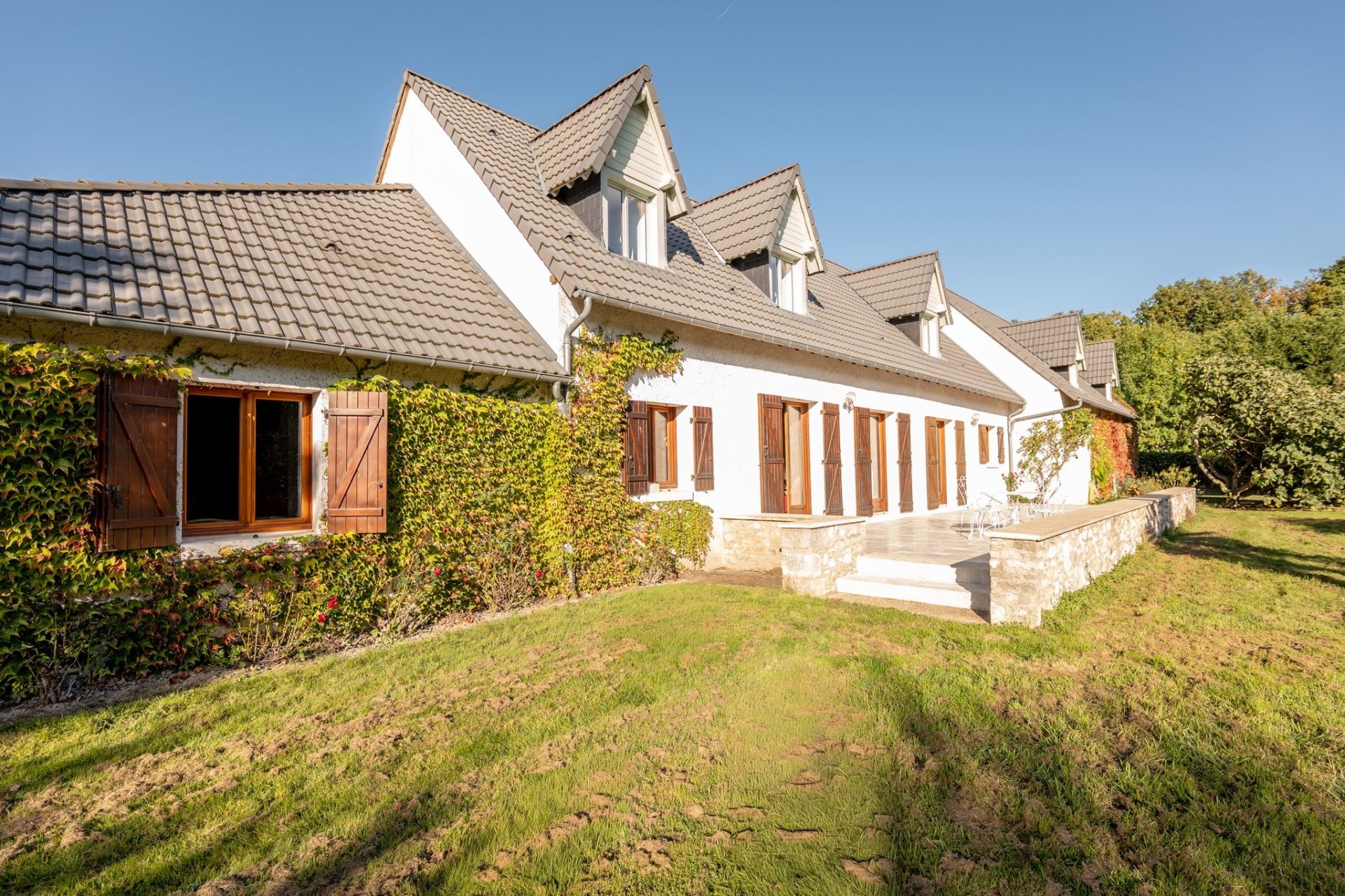 contemporary house 10 rooms for sale on LISLE (41100)