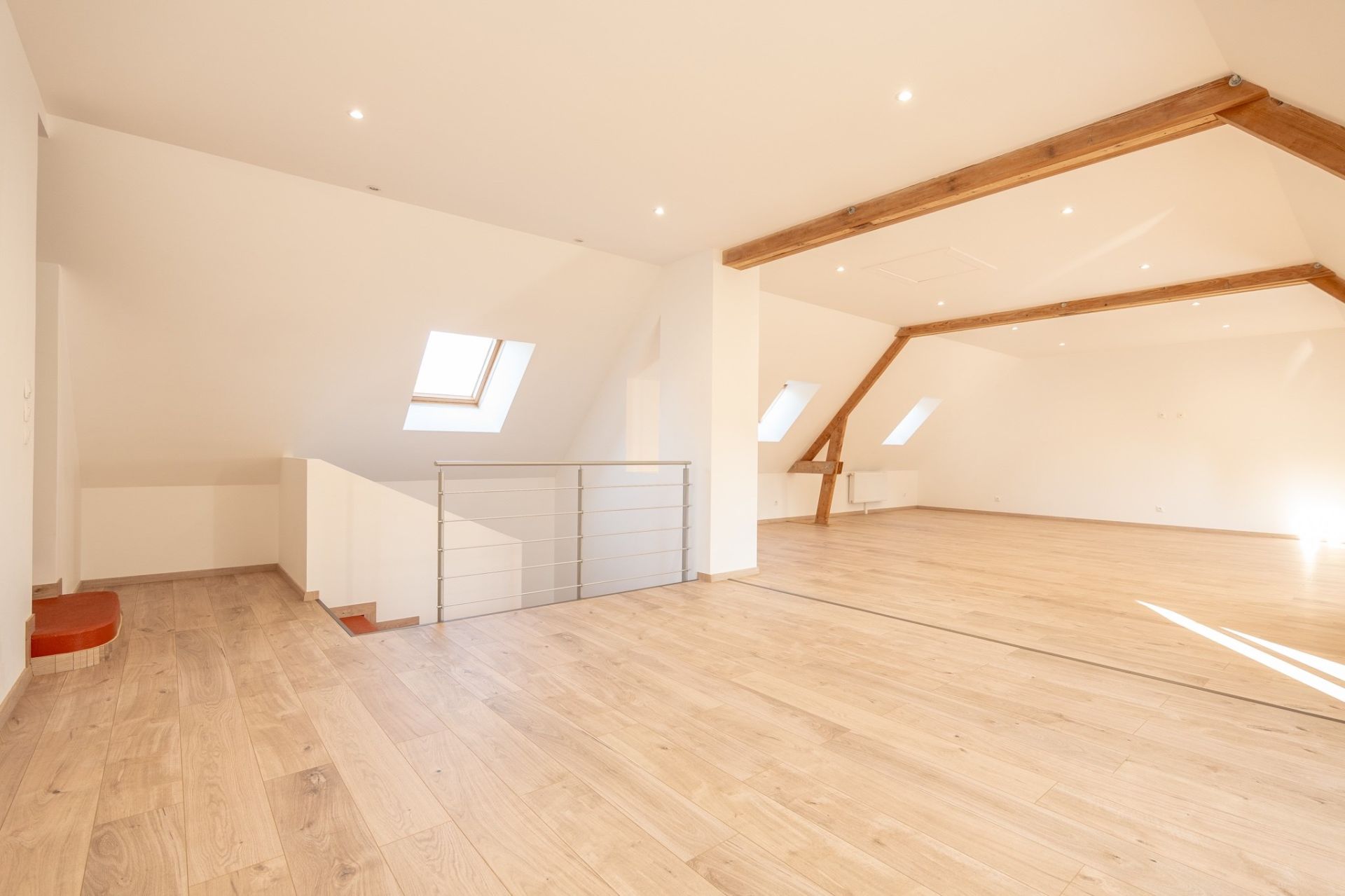 contemporary house 10 rooms for sale on LISLE (41100)