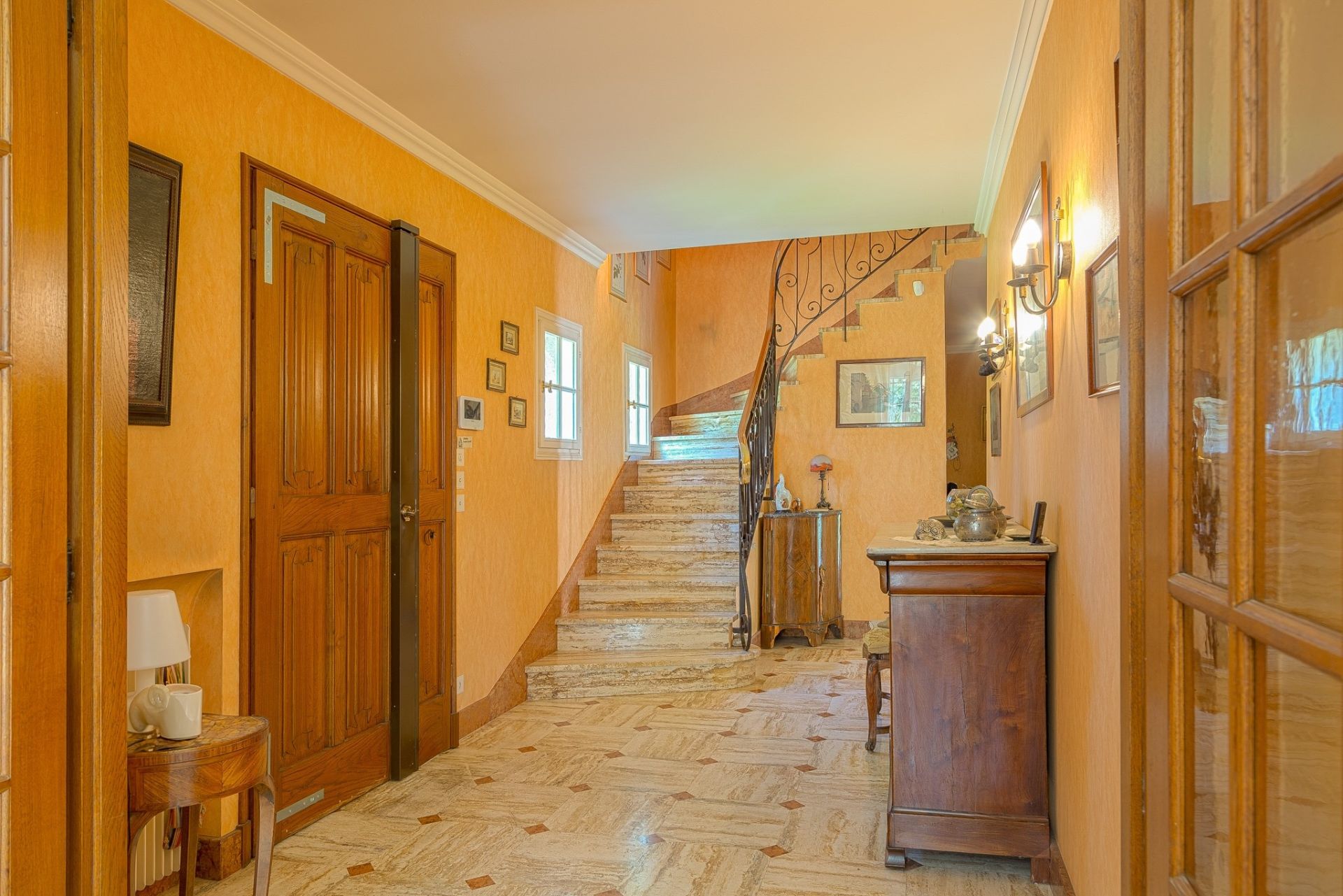 contemporary house 6 rooms for sale on BLOIS (41000)