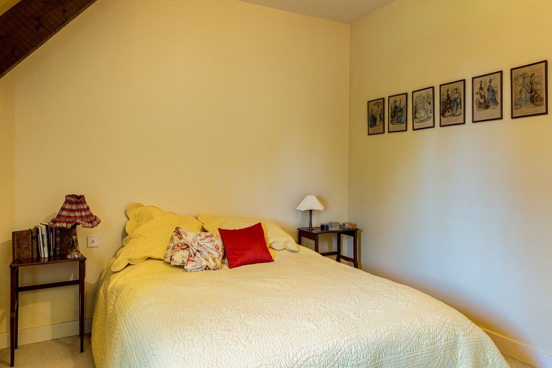 contemporary house 6 rooms for sale on BLOIS (41000)