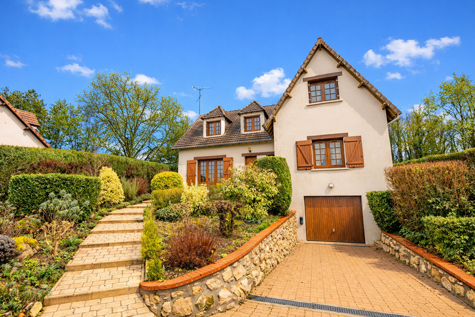 maison contemporaine 8 pièces en vente sur CELLETTES (41120)