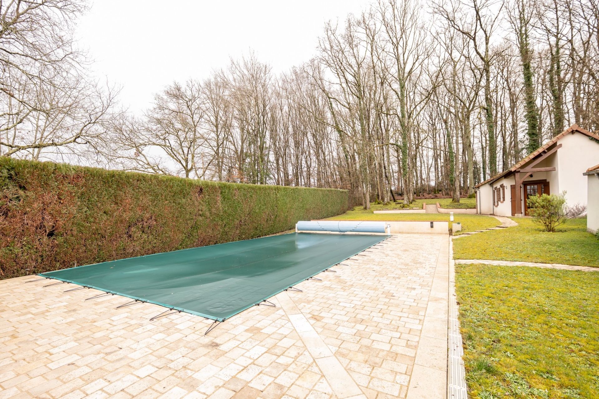 contemporary house 8 rooms for sale on CELLETTES (41120)