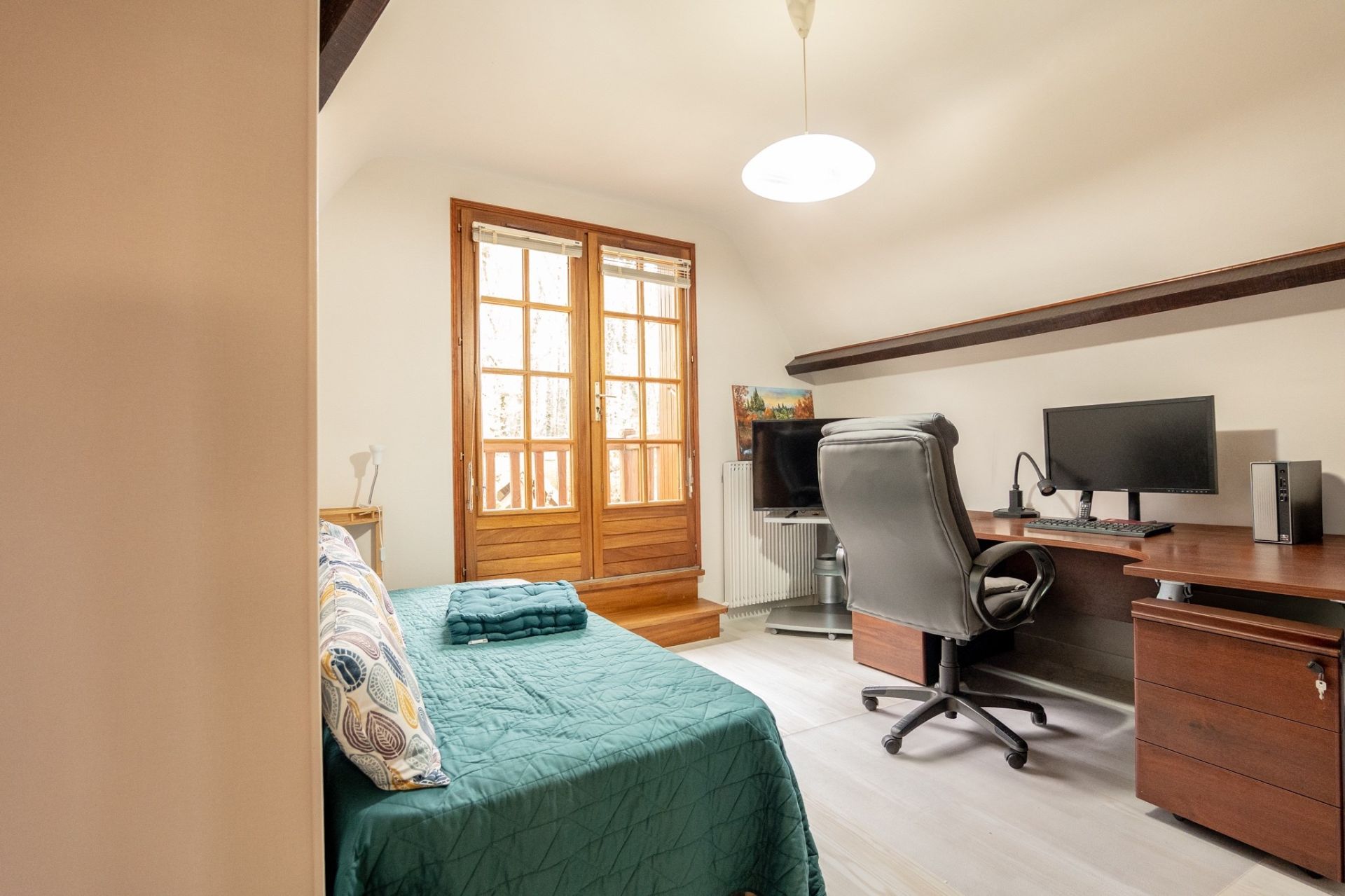 contemporary house 8 rooms for sale on CELLETTES (41120)