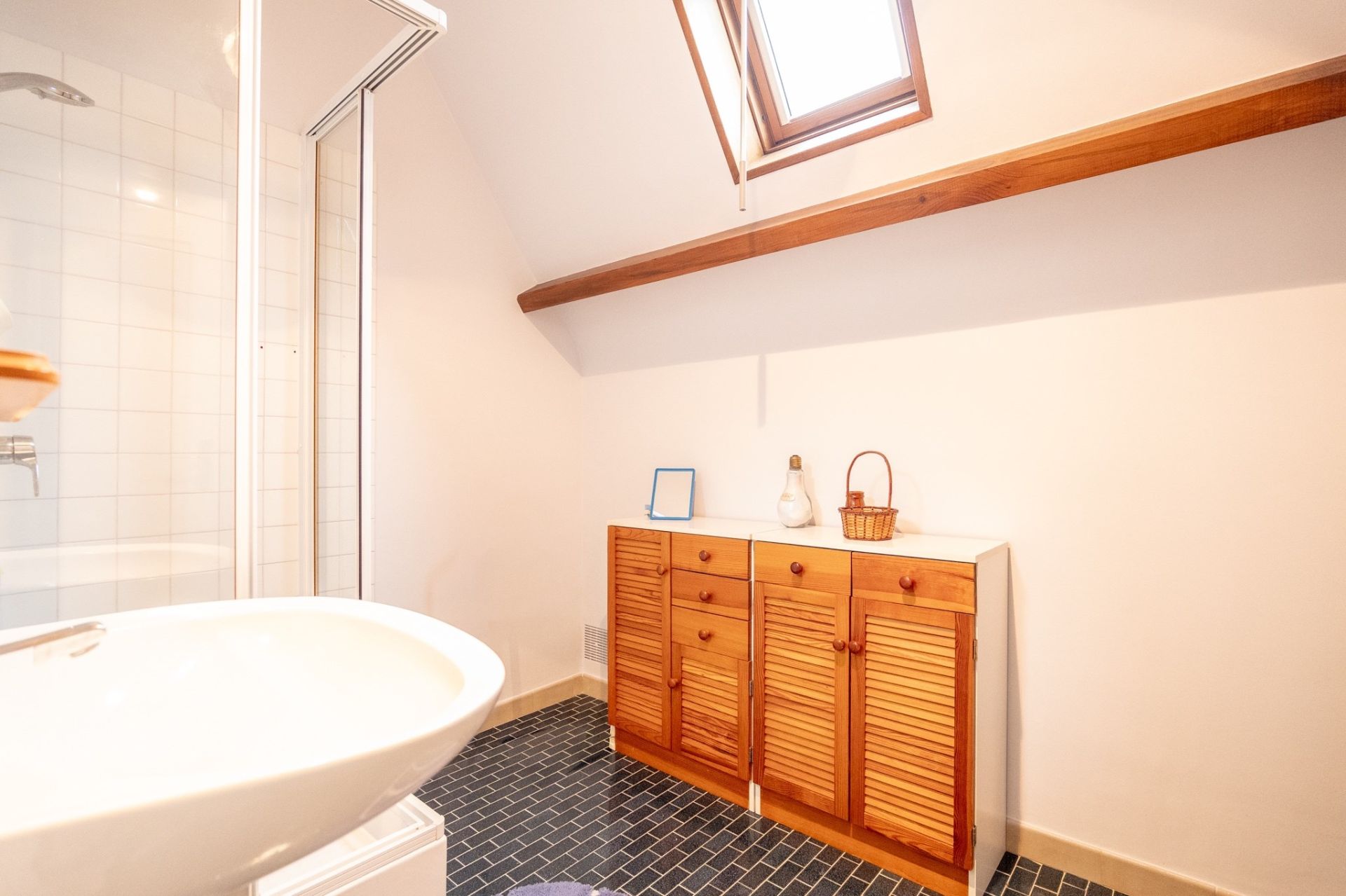 contemporary house 8 rooms for sale on CELLETTES (41120)