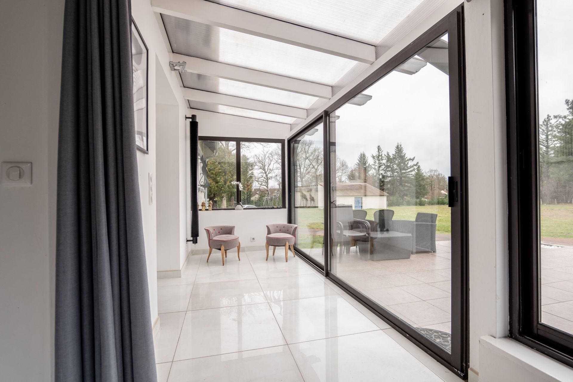 contemporary house 7 rooms for sale on ROMORANTIN LANTHENAY (41200)