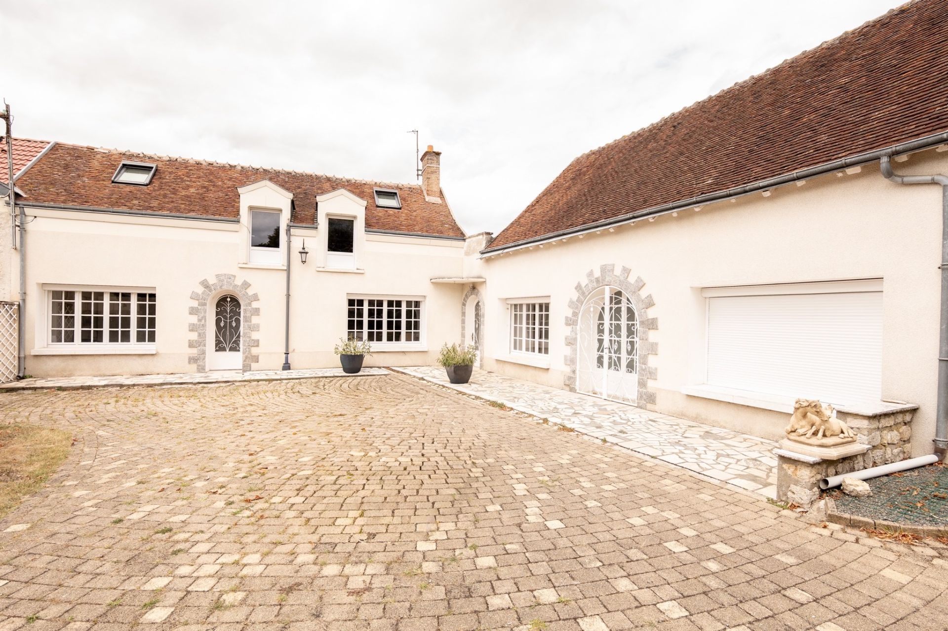 farm complex 6 rooms for sale on LE CONTROIS EN SOLOGNE (41400)