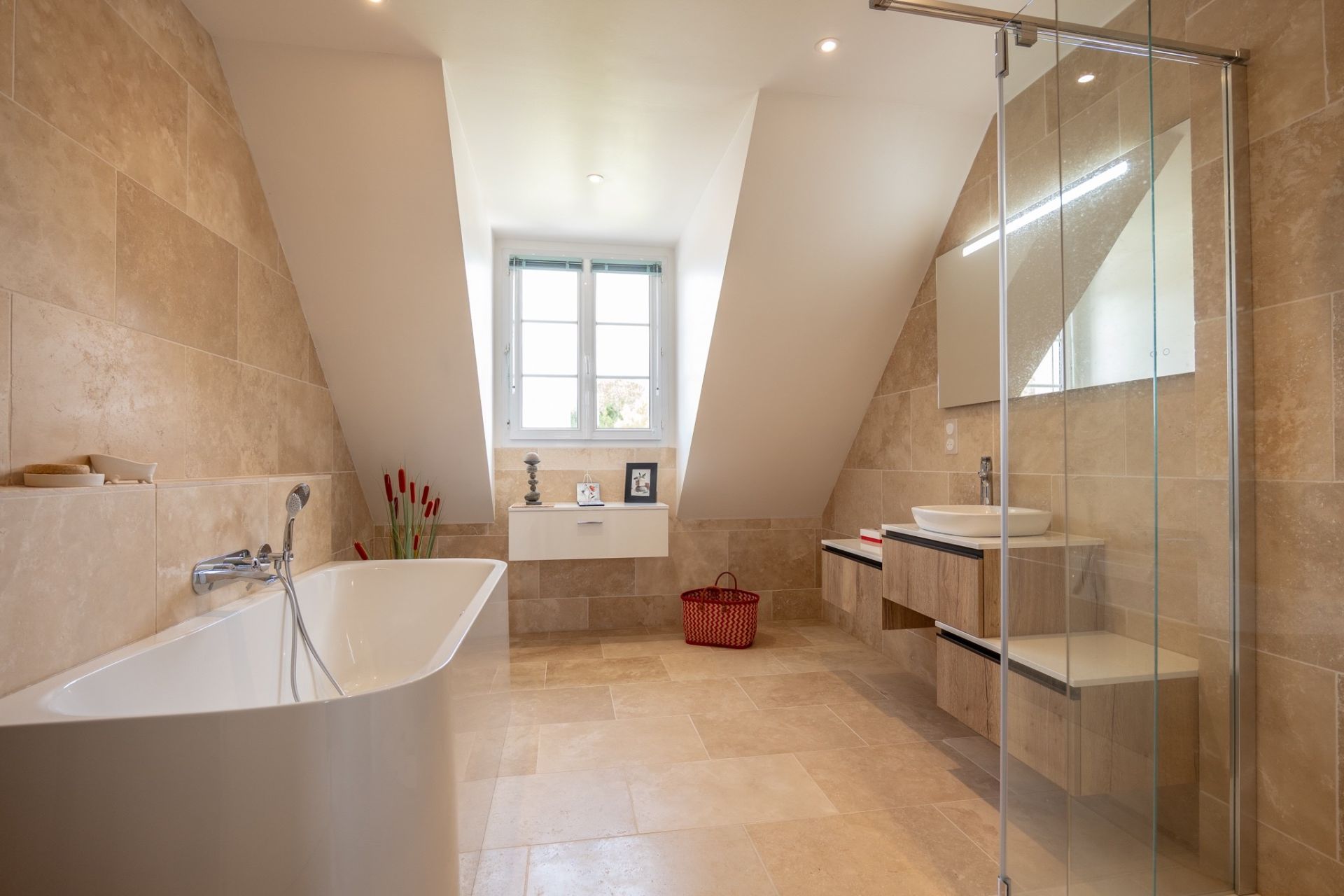 architect's house 7 rooms for sale on CHAILLES (41120)