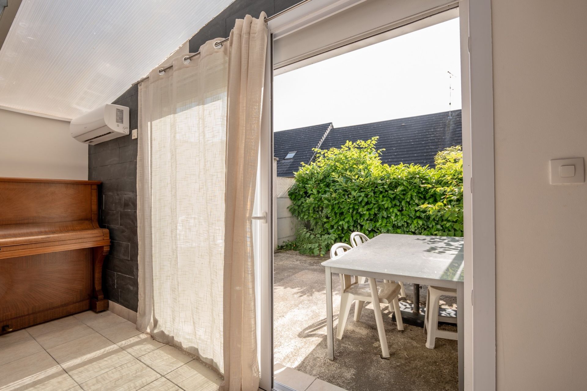 contemporary house 4 rooms for sale on ROMORANTIN LANTHENAY (41200)