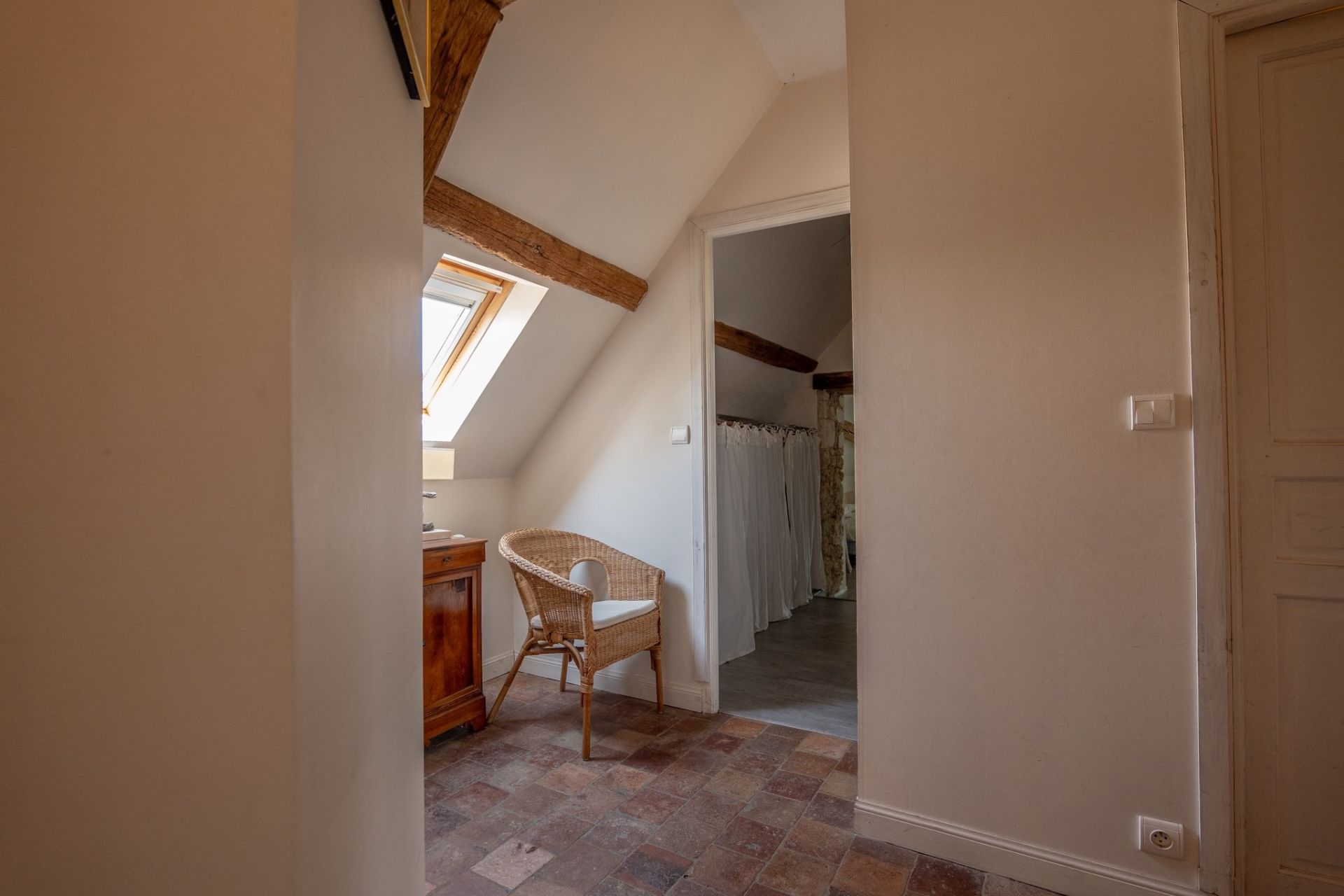 monastery 6 rooms for sale on CLOYES LES TROIS RIVIERES (28220)
