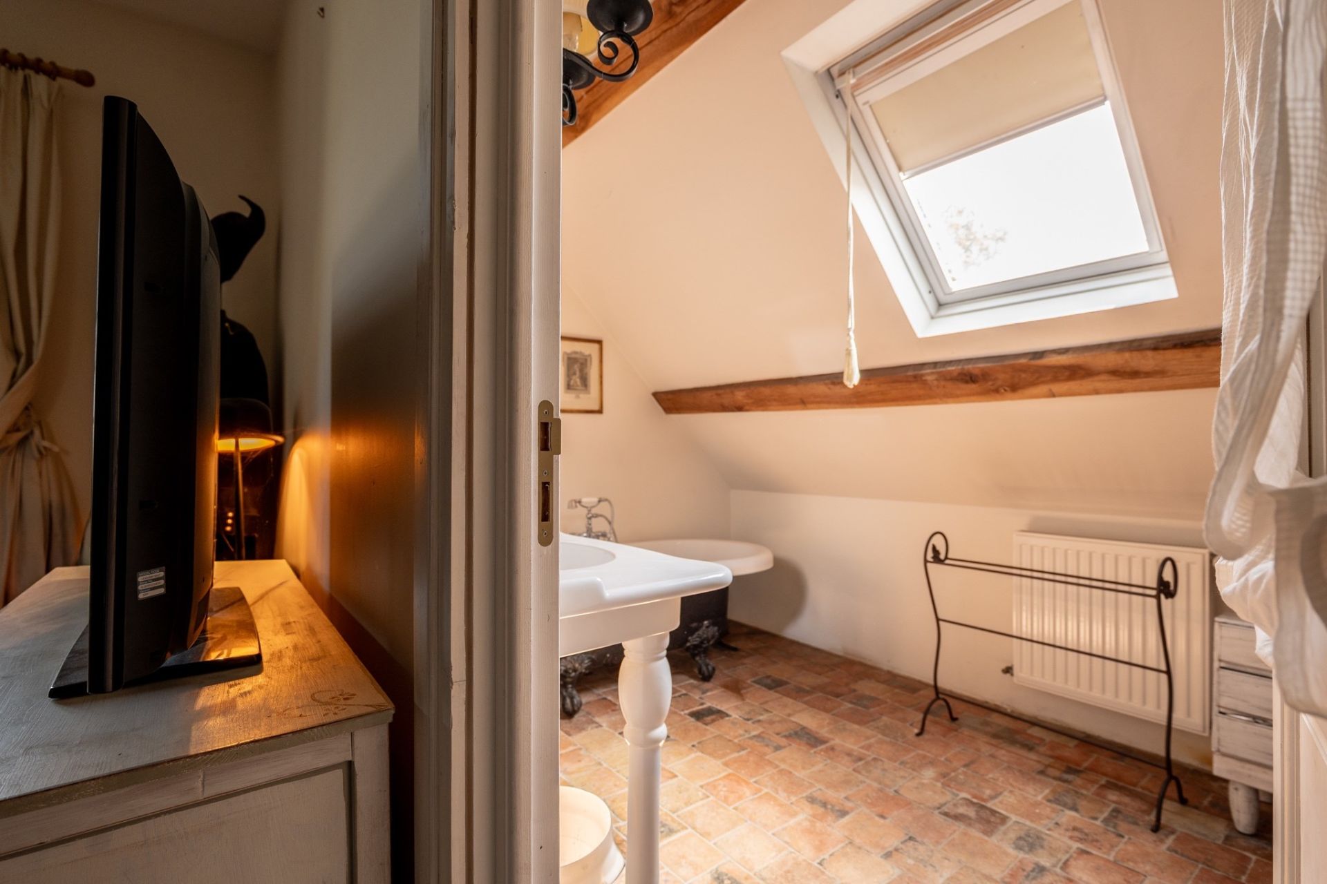 monastery 6 rooms for sale on CLOYES LES TROIS RIVIERES (28220)