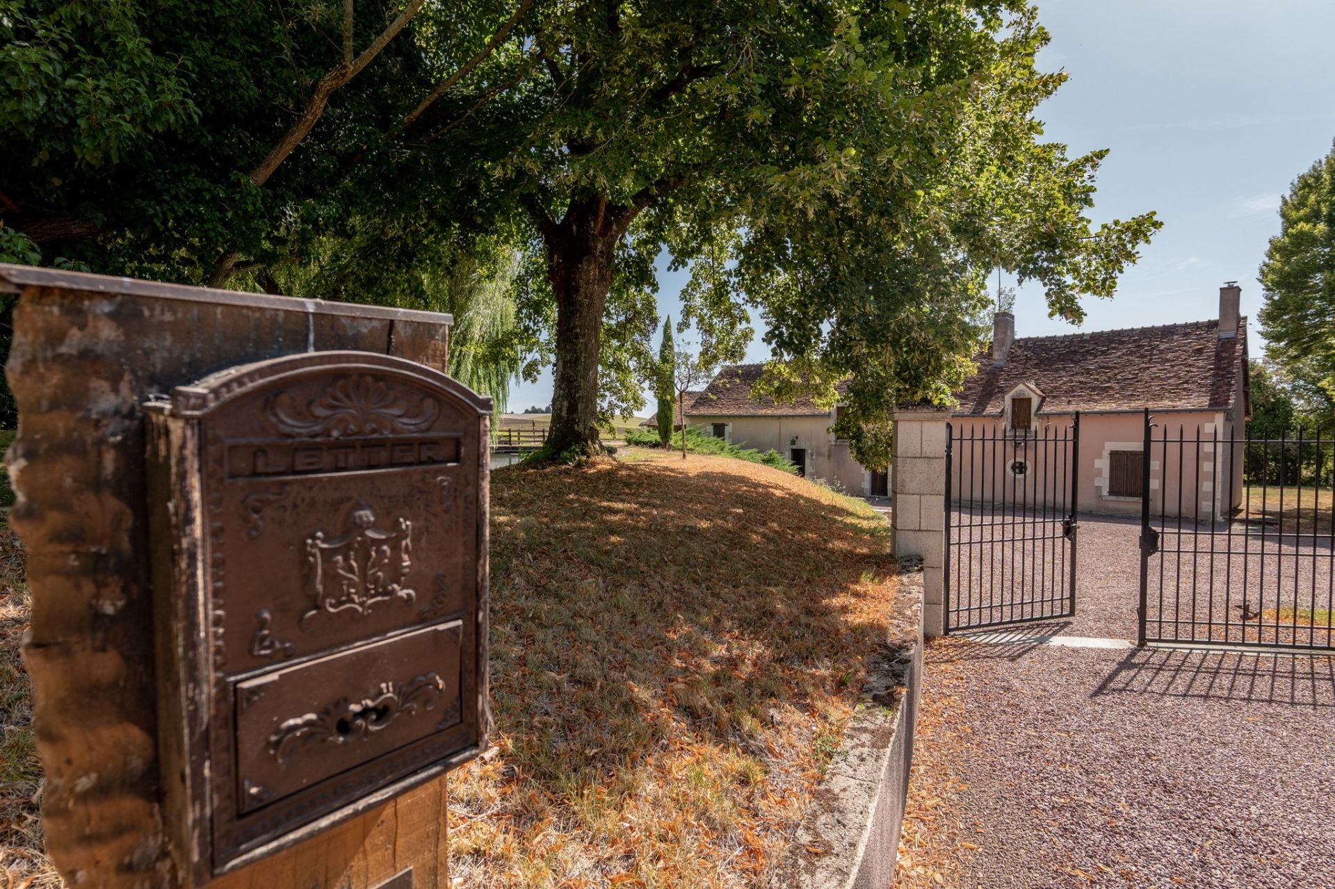 moulin 6 pièces en vente sur VILLEGOUIN (36500)