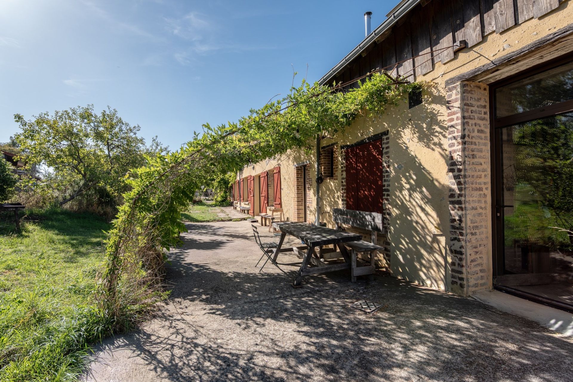long house 8 rooms for sale on BOURSAY (41270)