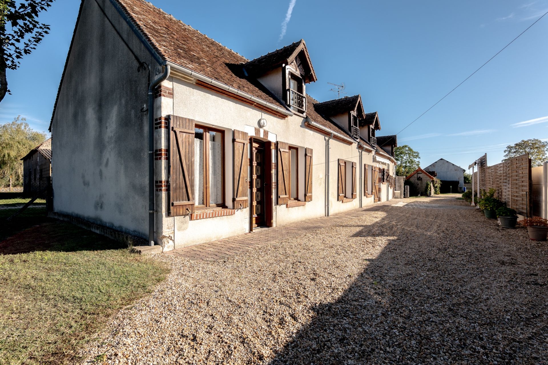 house 6 rooms for sale on CHABRIS (36210)
