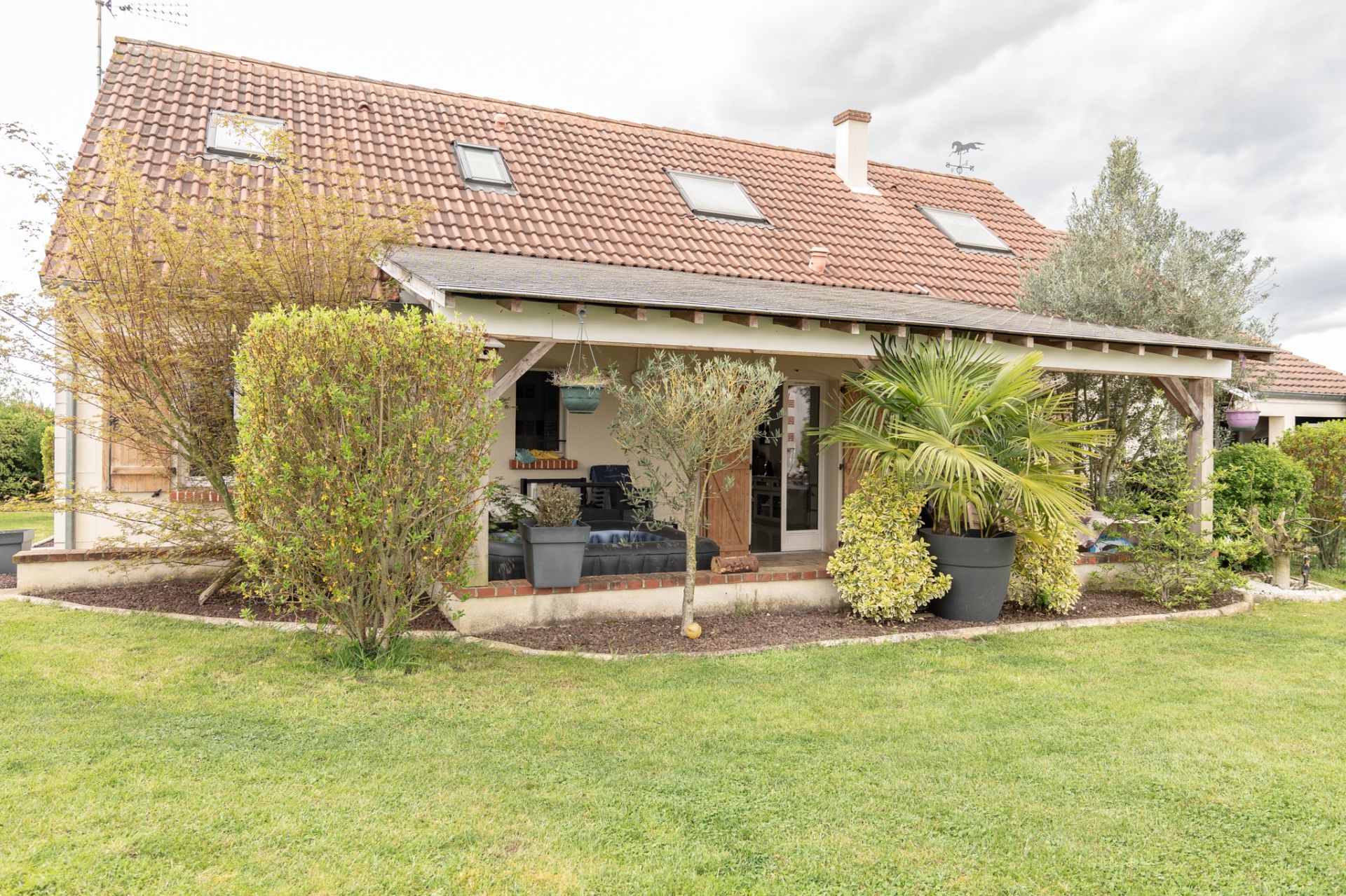 contemporary house 6 rooms for sale on MOREE (41160)