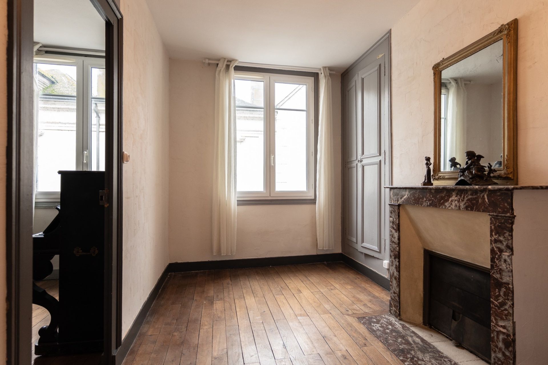 townhouse 6 rooms for sale on AMBOISE (37400)
