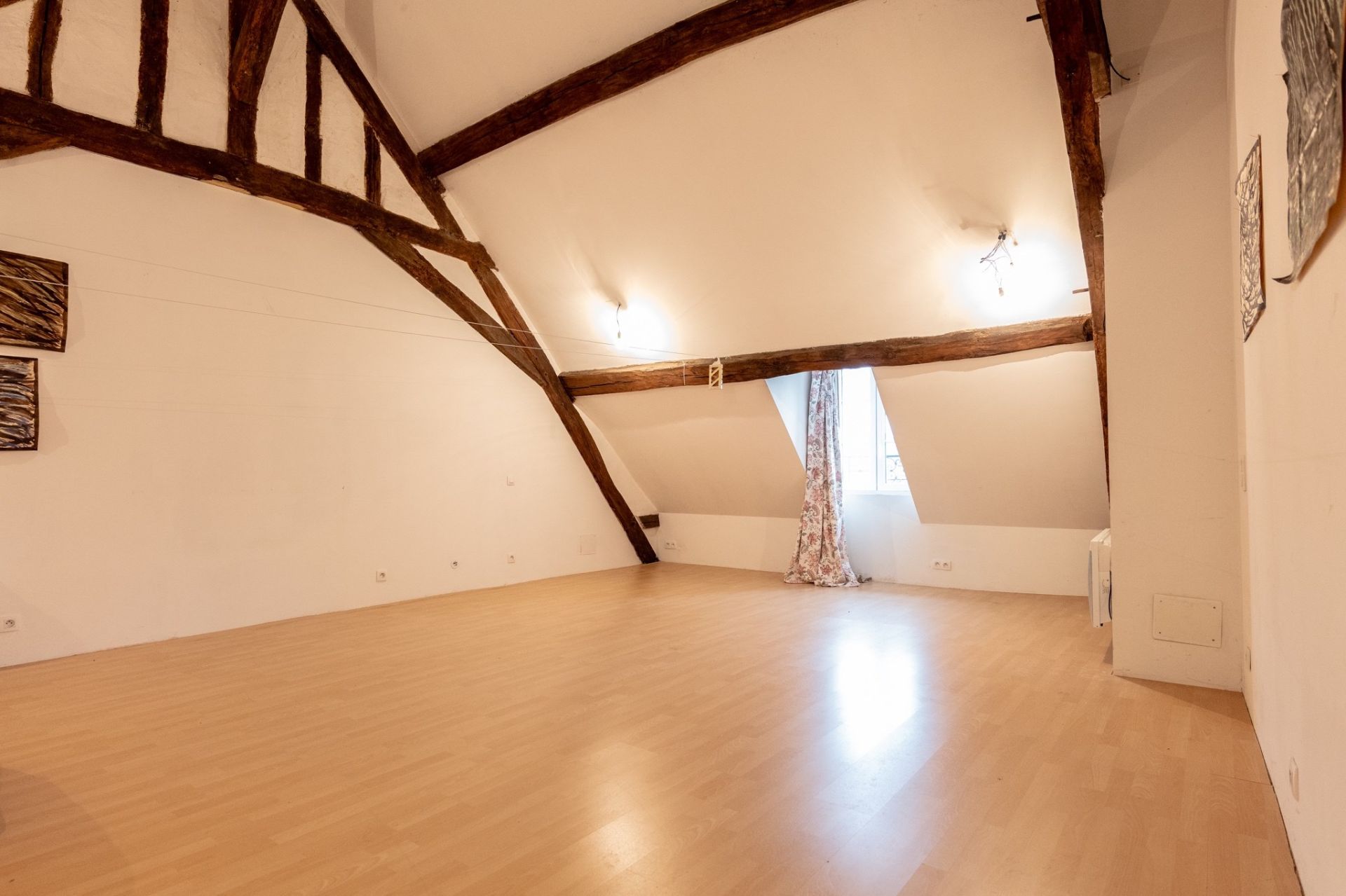 townhouse 6 rooms for sale on AMBOISE (37400)