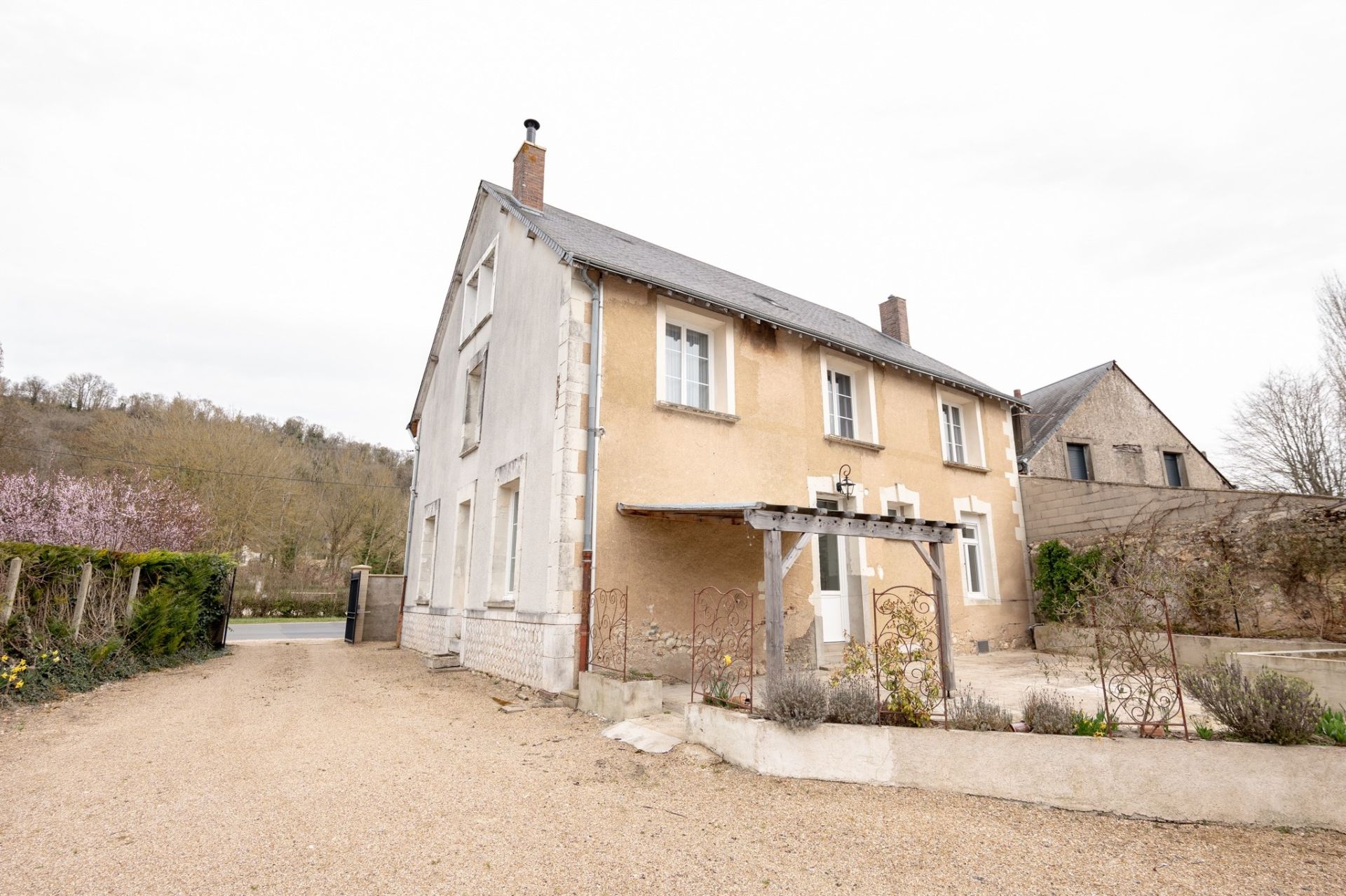 mansion 10 rooms for sale on TROO (41800)