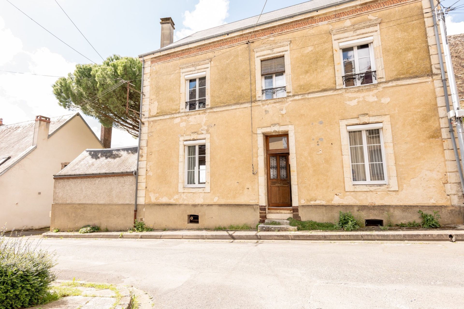 townhouse 6 rooms for sale on MONDOUBLEAU (41170)
