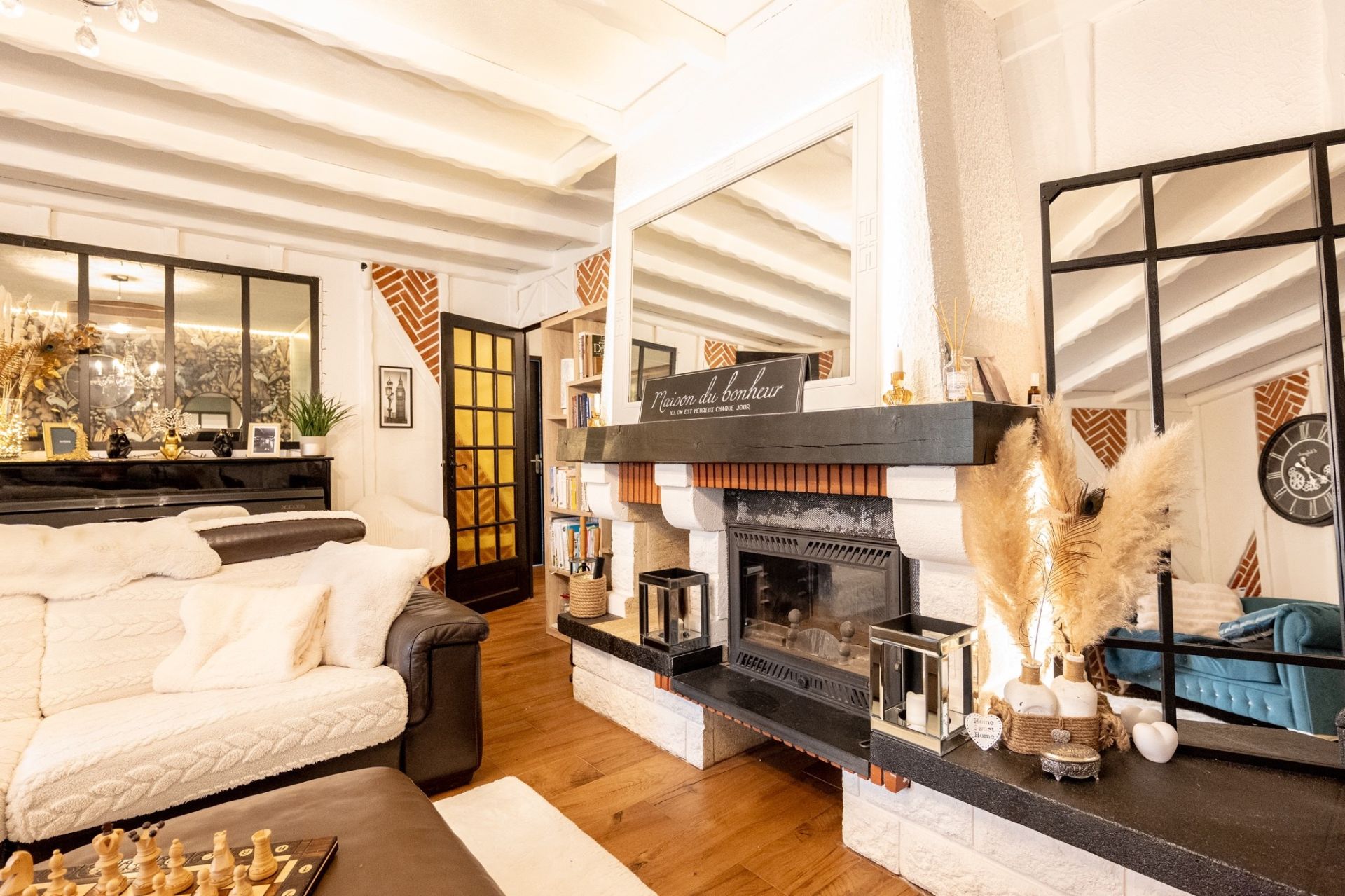 contemporary house 9 rooms for sale on CHABRIS (36210)
