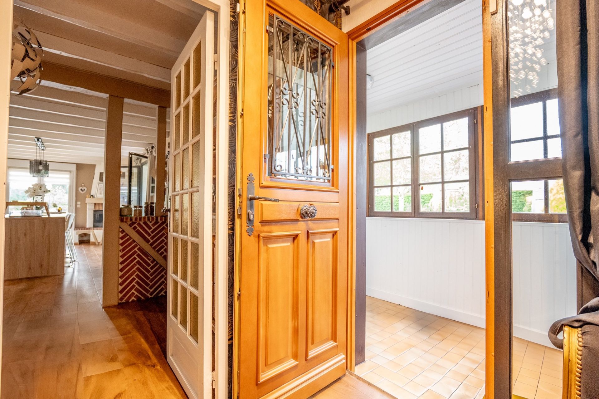 contemporary house 9 rooms for sale on CHABRIS (36210)