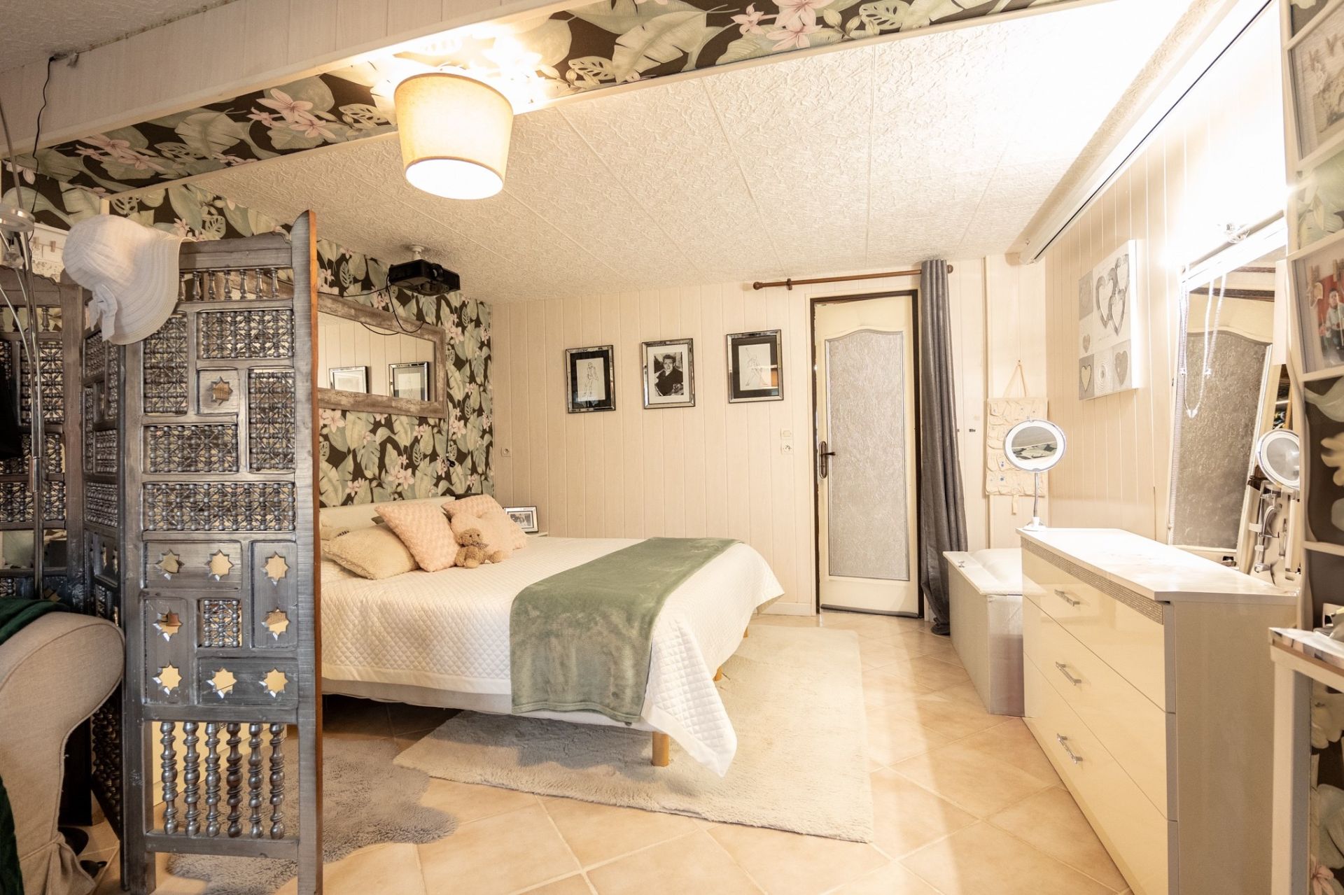contemporary house 9 rooms for sale on CHABRIS (36210)