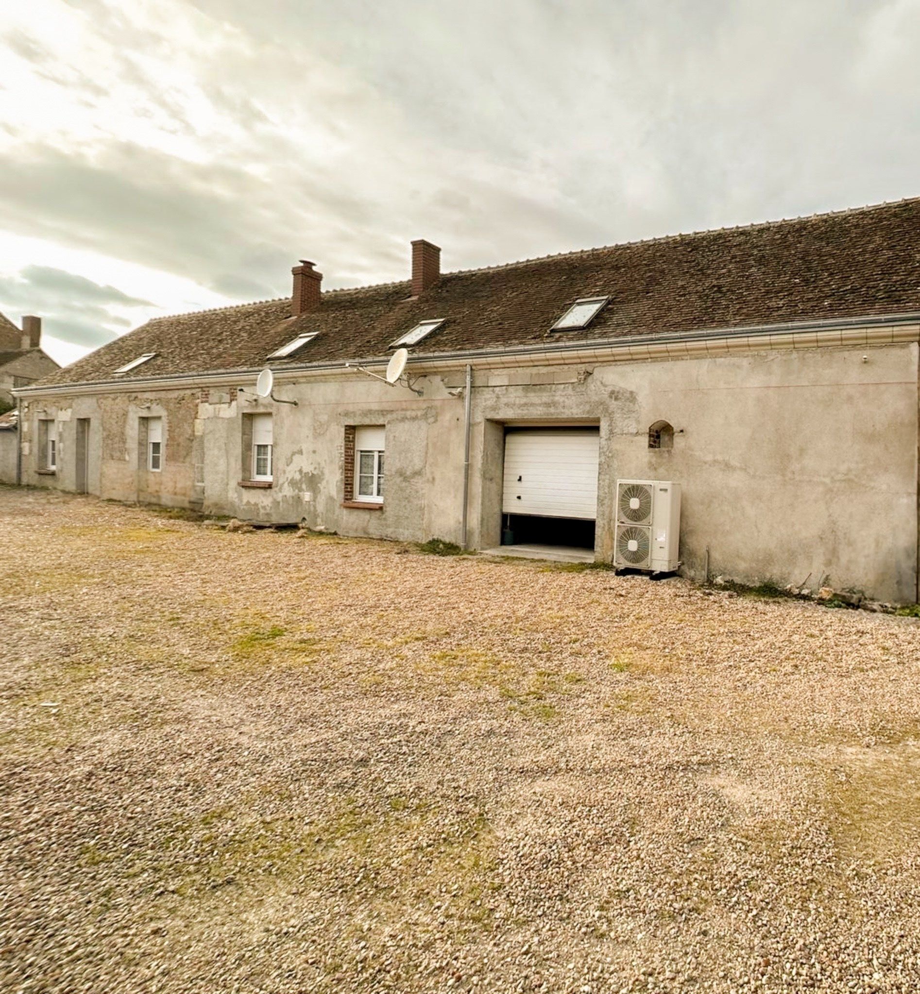 long house 4 rooms for sale on ST AMAND LONGPRE (41310)