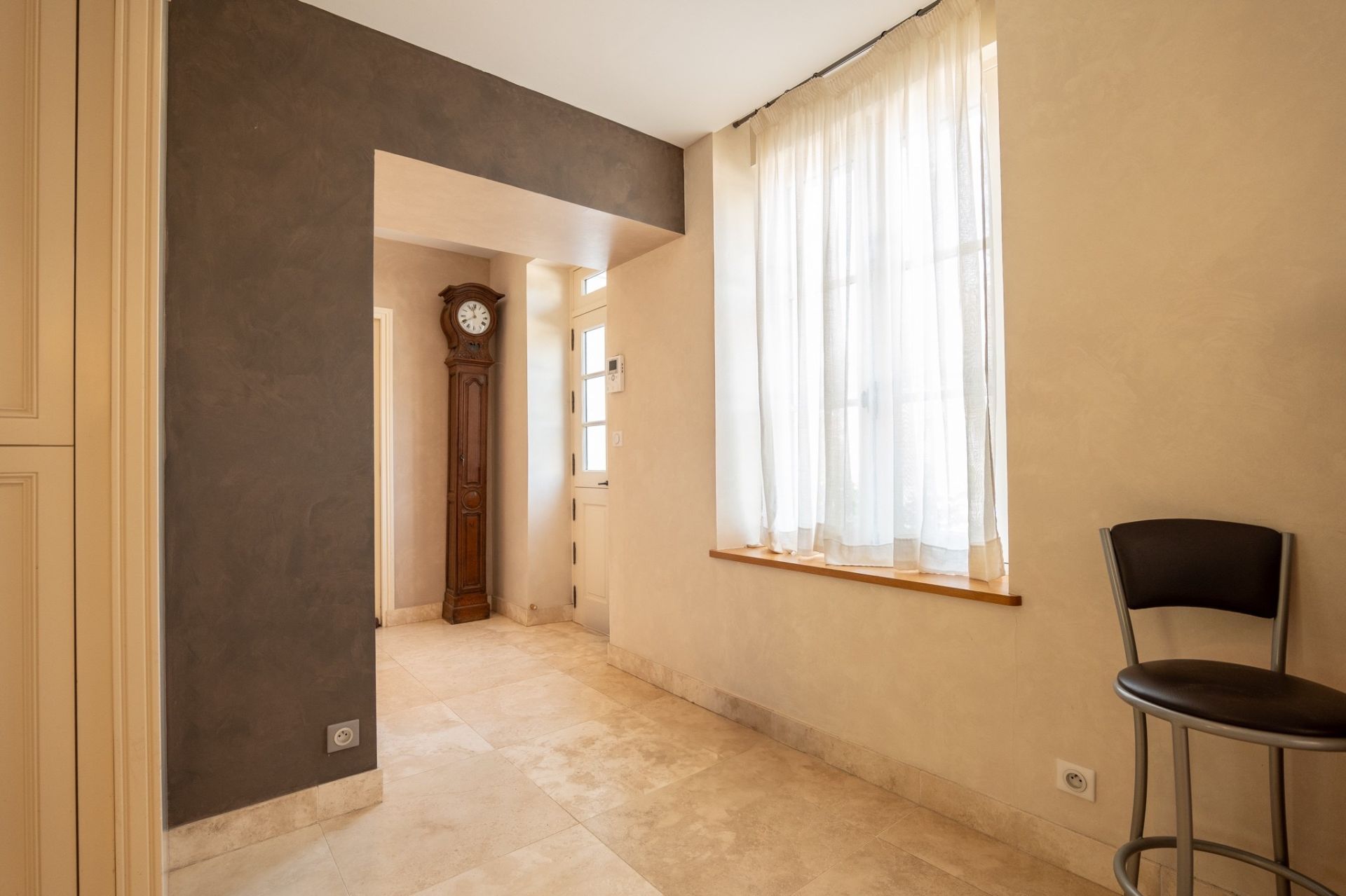 mansion 11 rooms for sale on BLERE (37150)