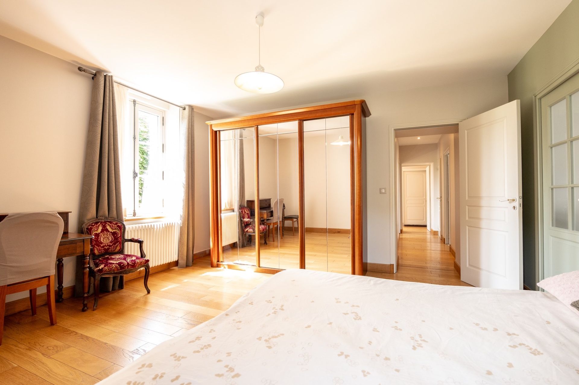 mansion 11 rooms for sale on BLERE (37150)