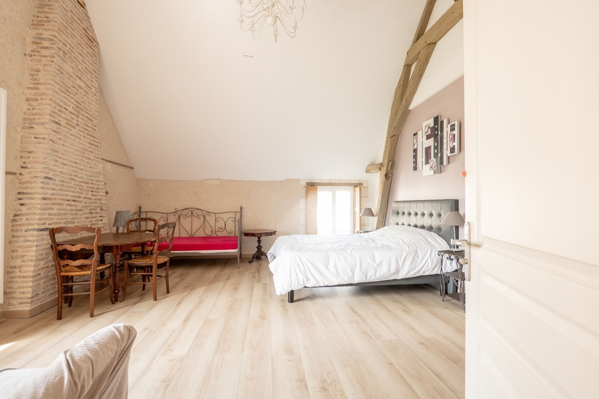 mansion 11 rooms for sale on BLERE (37150)