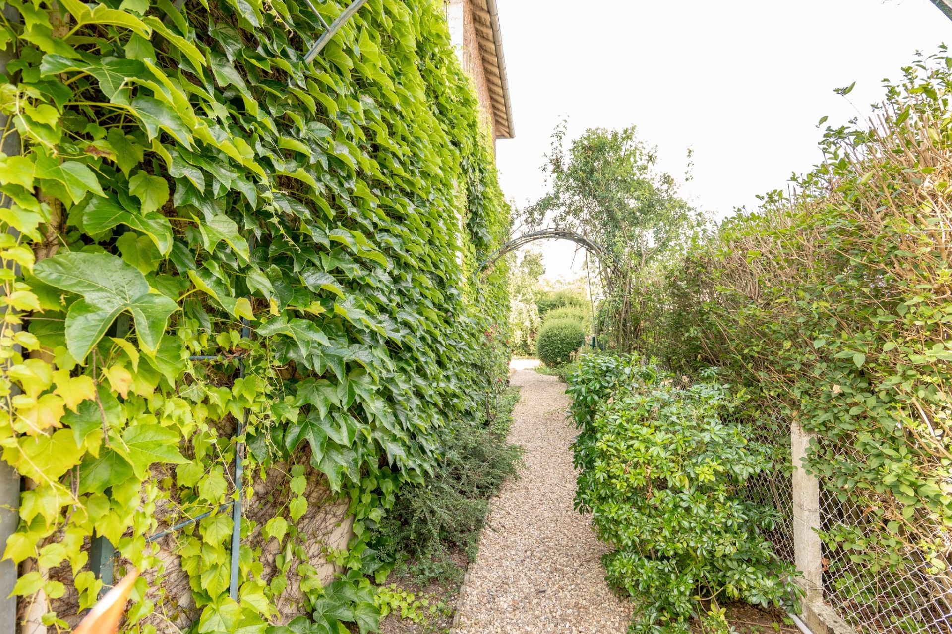 townhouse 7 rooms for sale on BLOIS (41000)