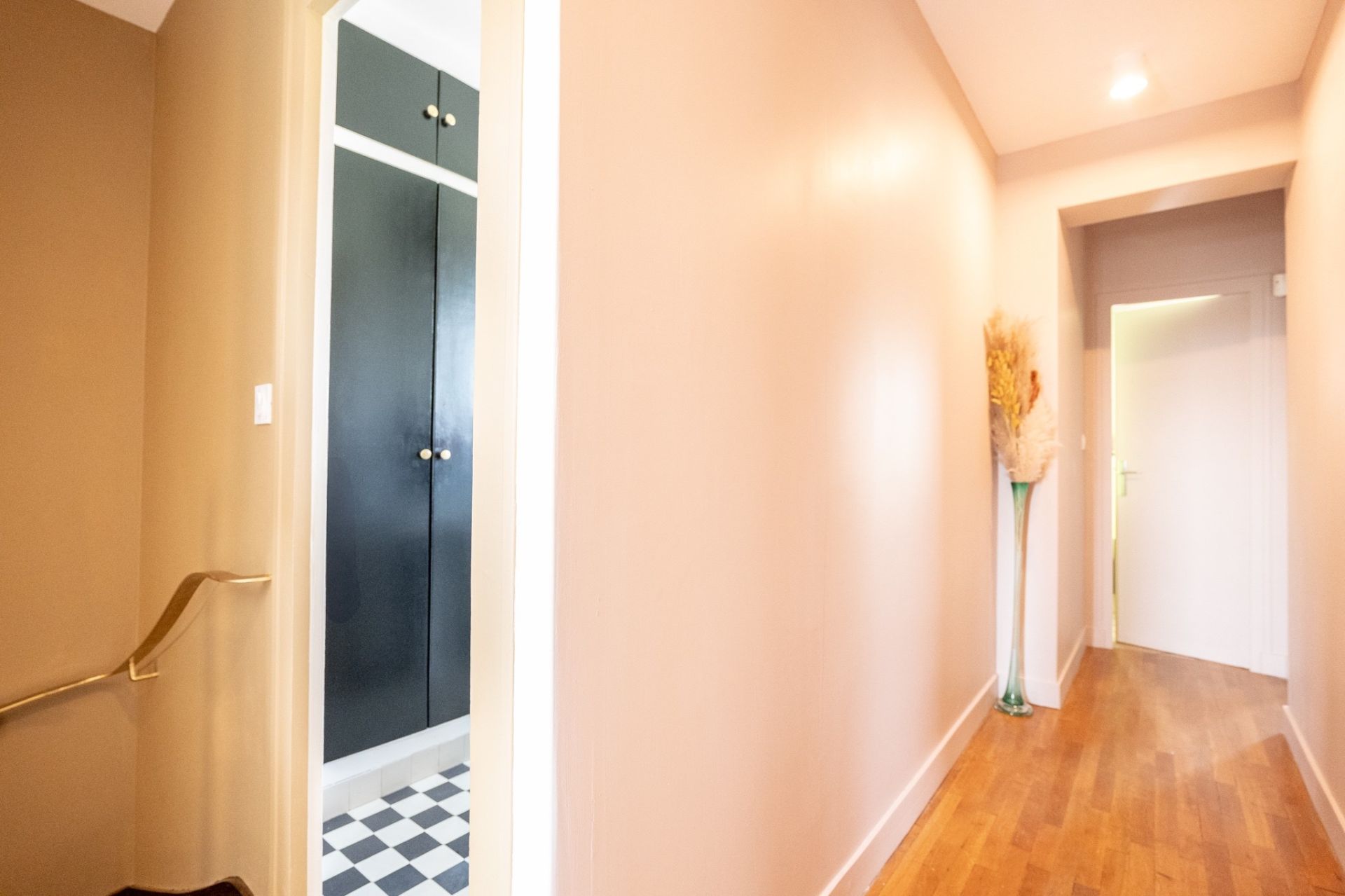townhouse 7 rooms for sale on BLOIS (41000)