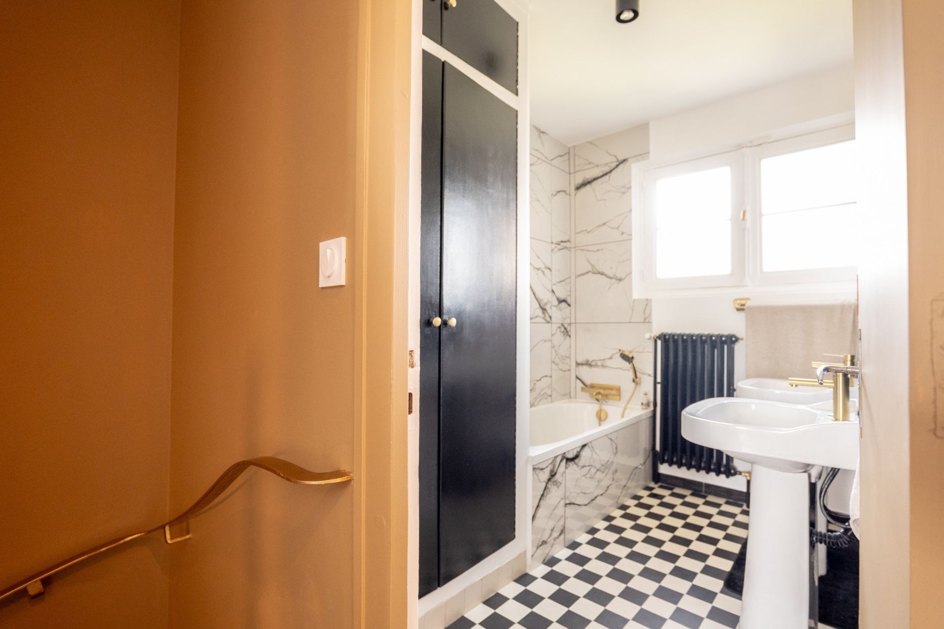townhouse 7 rooms for sale on BLOIS (41000)