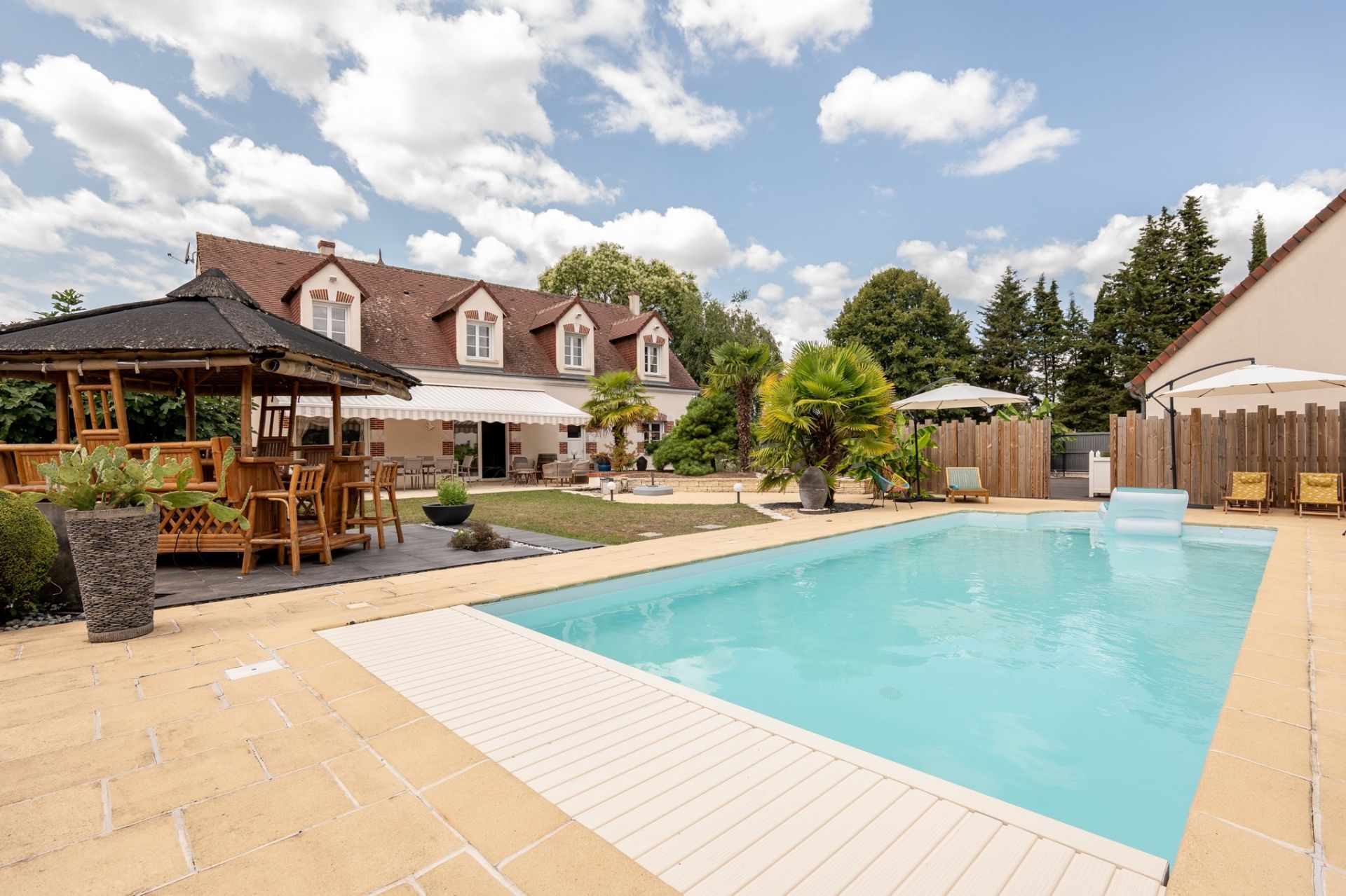 architect's house 7 rooms for sale on CHAILLES (41120)