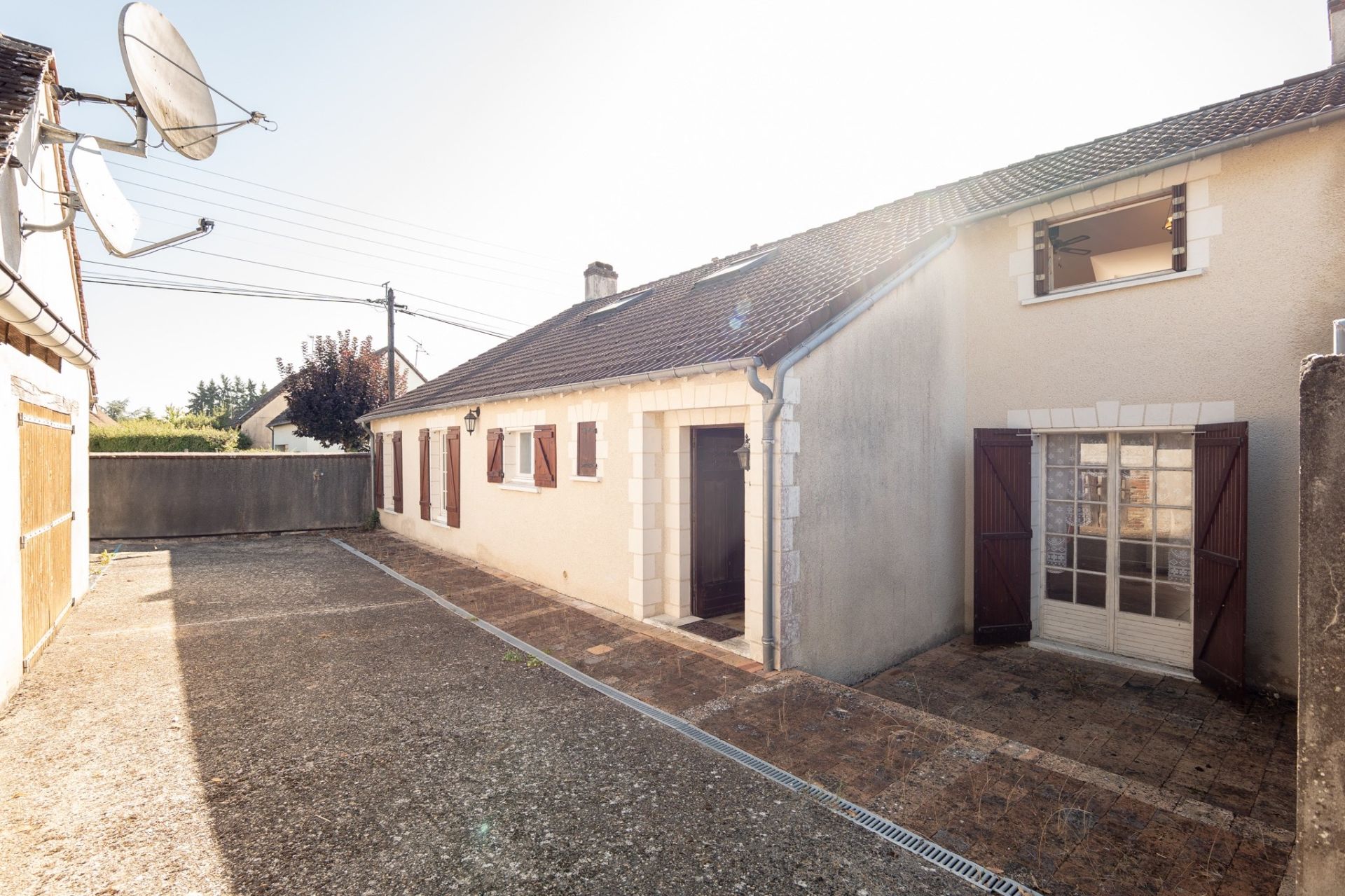 monastery 6 rooms for sale on AZE (41100)