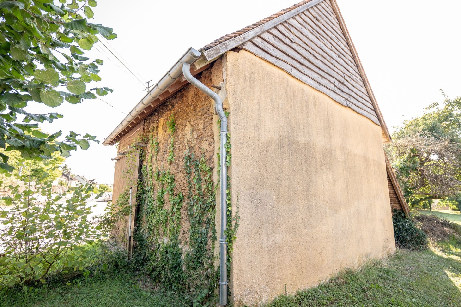 monastery 6 rooms for sale on AZE (41100)