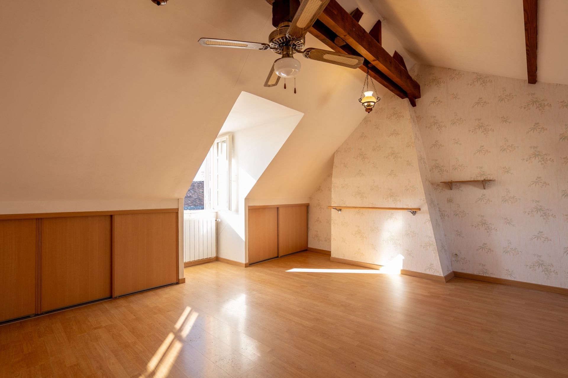monastery 6 rooms for sale on AZE (41100)