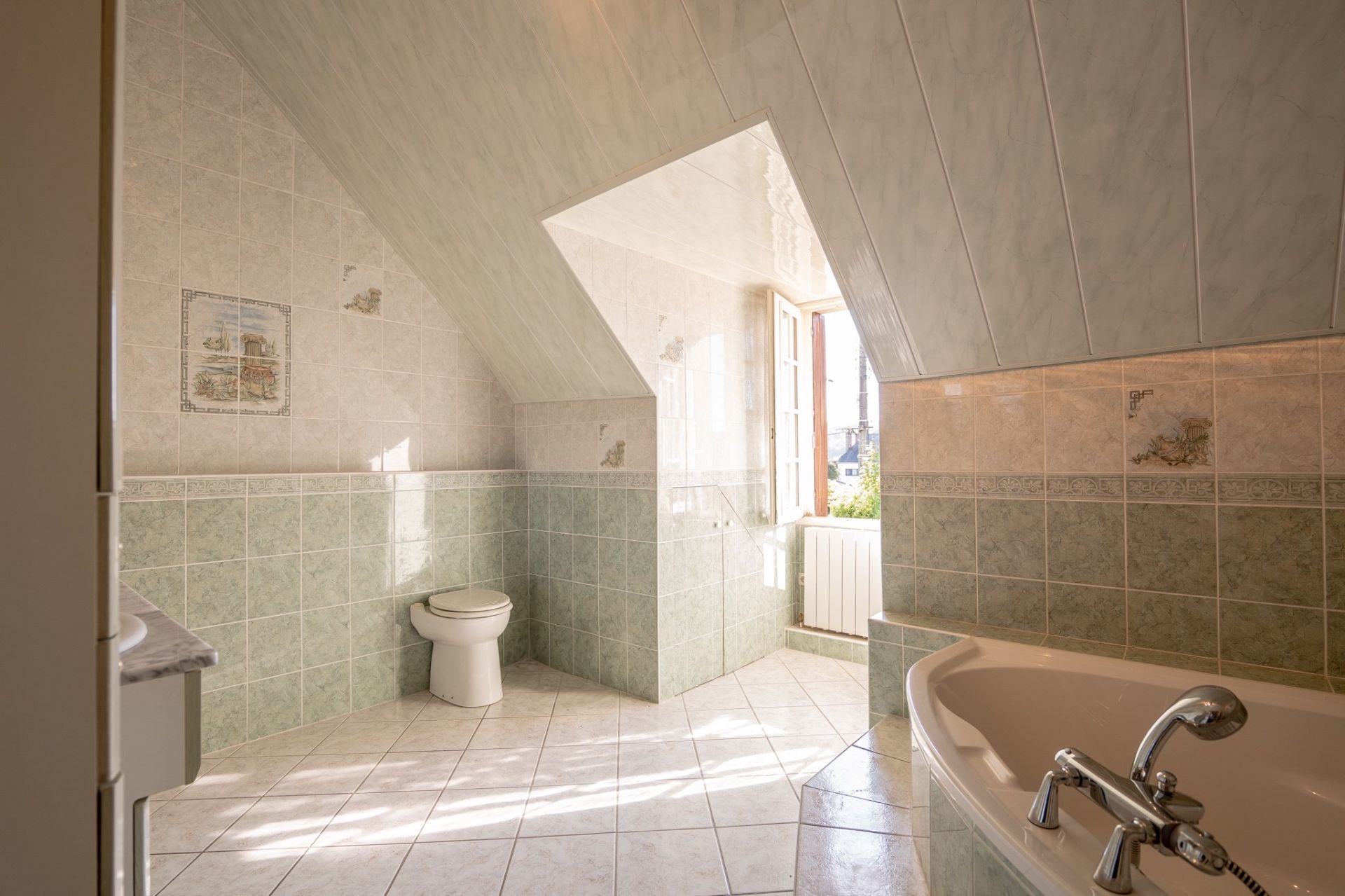 monastery 6 rooms for sale on AZE (41100)