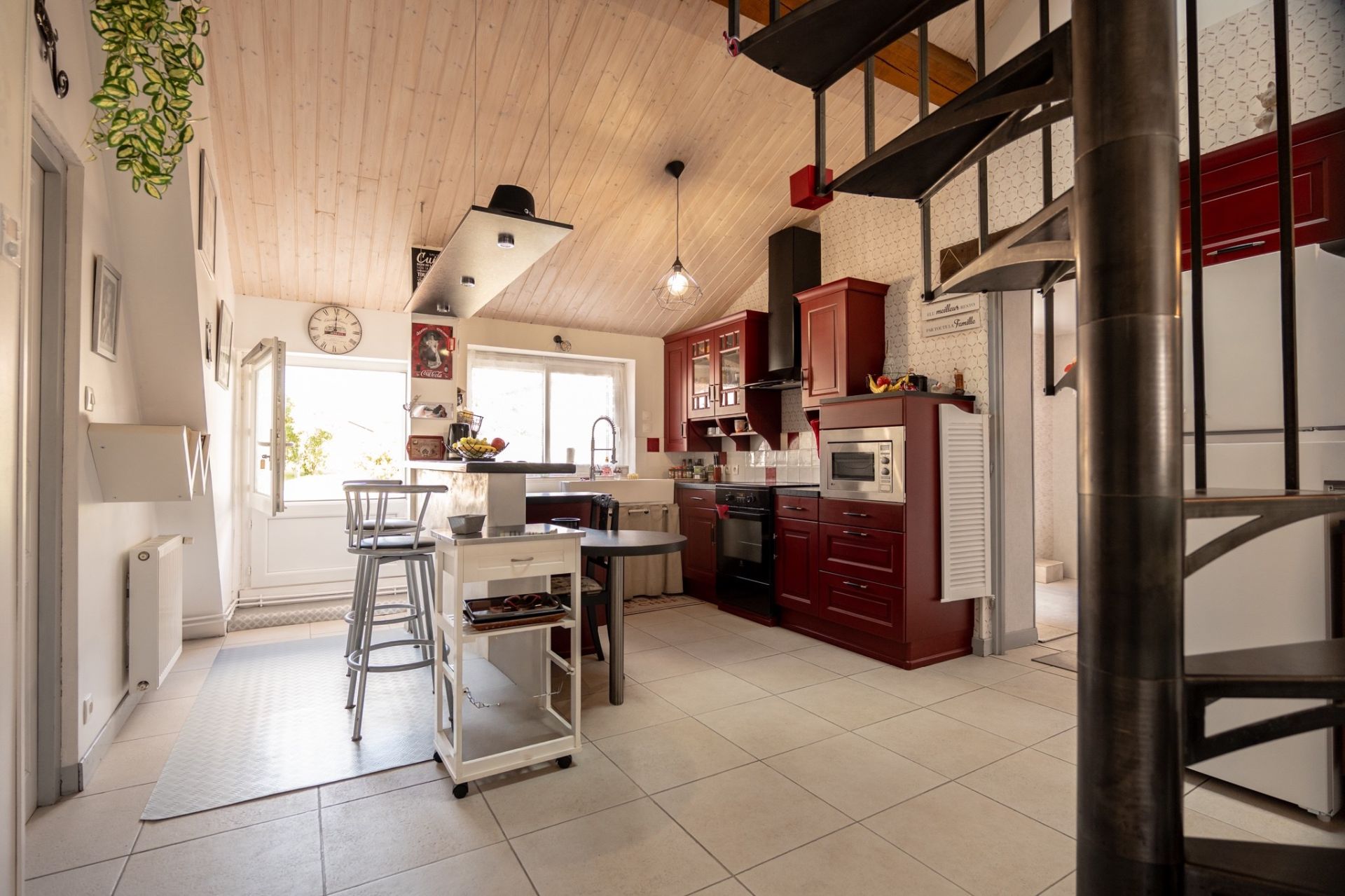townhouse 8 rooms for sale on ROMORANTIN LANTHENAY (41200)