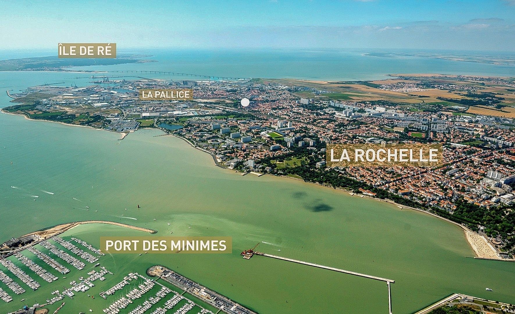 apartment 4 rooms for sale on LA ROCHELLE (17000)