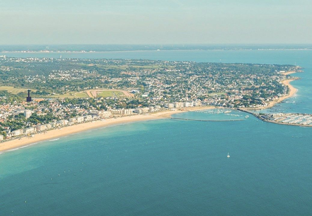 apartment 3 rooms for sale on PORNICHET (44380)