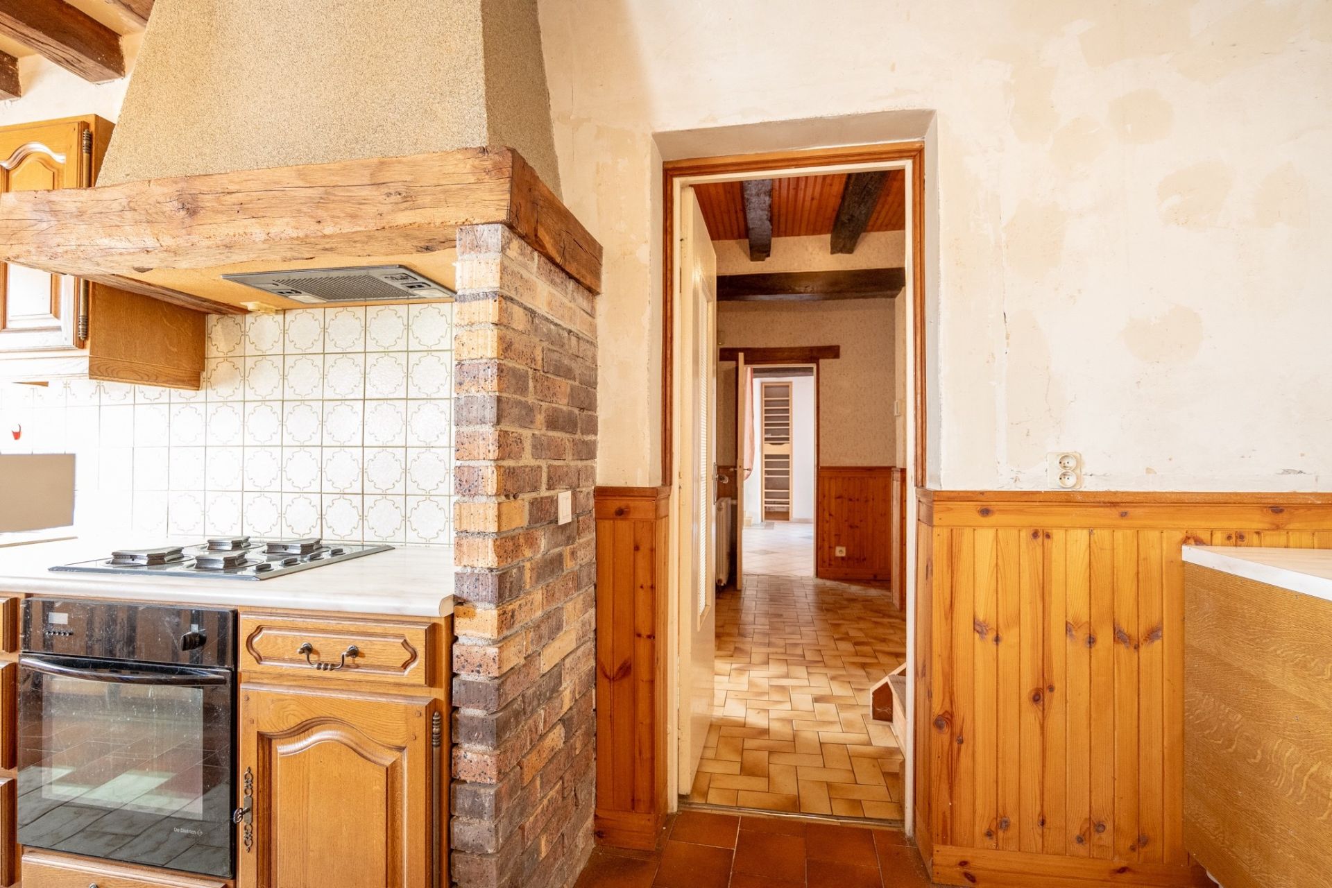 monastery 6 rooms for sale on AZE (41100)
