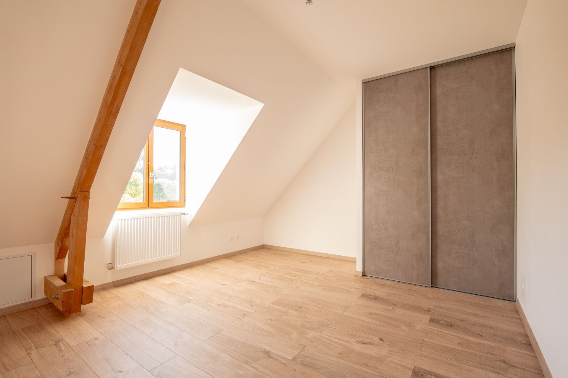contemporary house 10 rooms for sale on LISLE (41100)