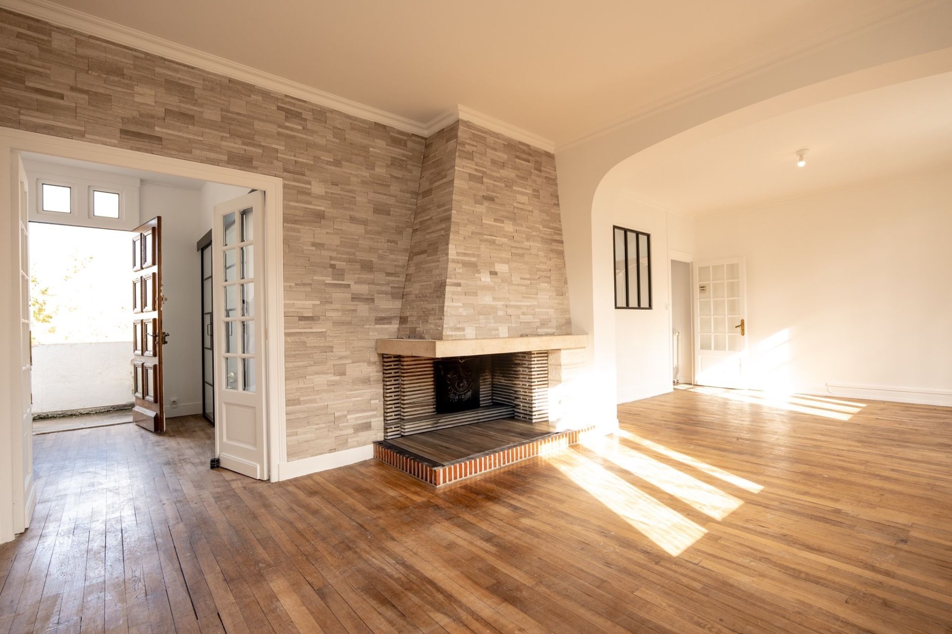 townhouse 7 rooms for sale on BLOIS (41000)