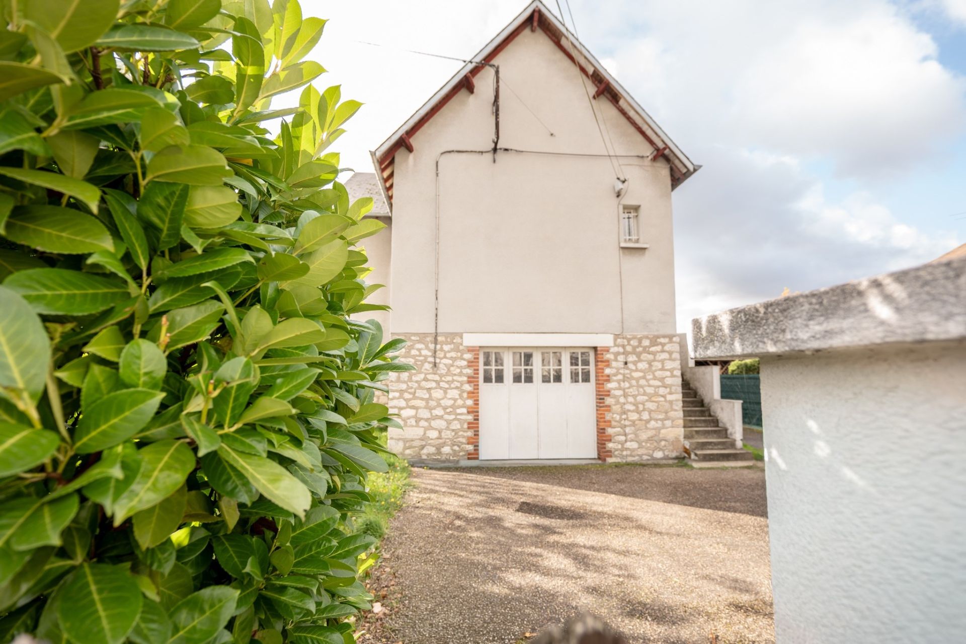 townhouse 7 rooms for sale on BLOIS (41000)