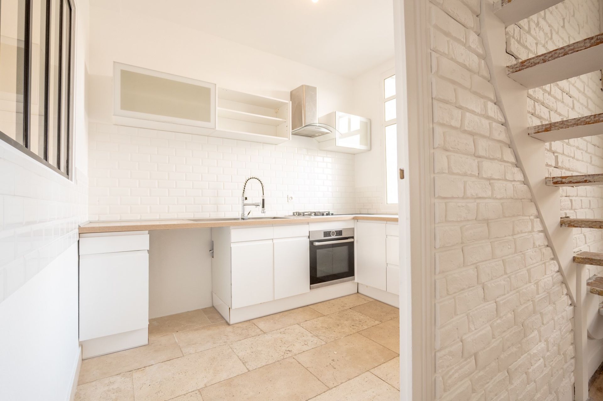 townhouse 7 rooms for sale on BLOIS (41000)