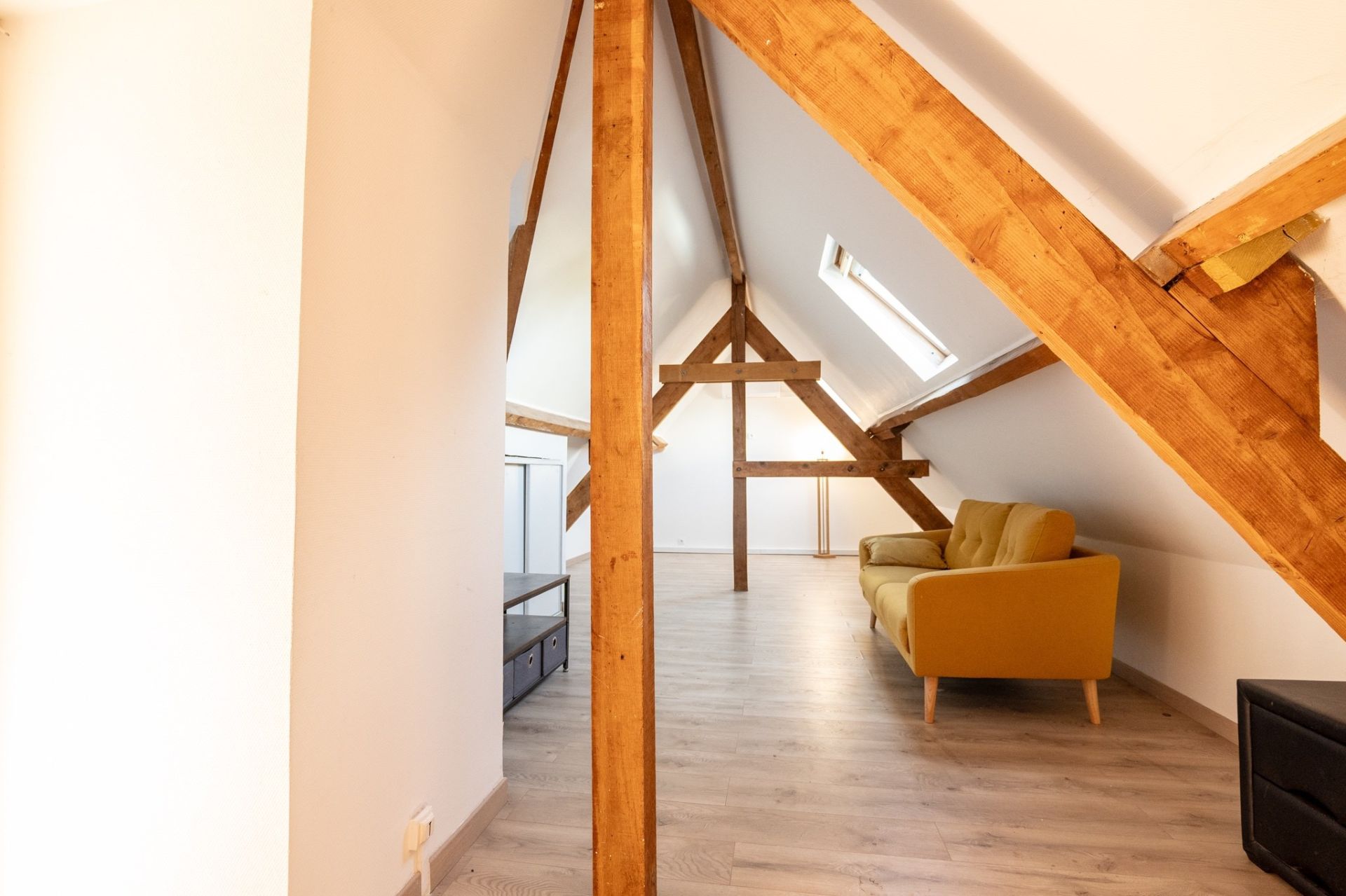 townhouse 7 rooms for sale on BLOIS (41000)