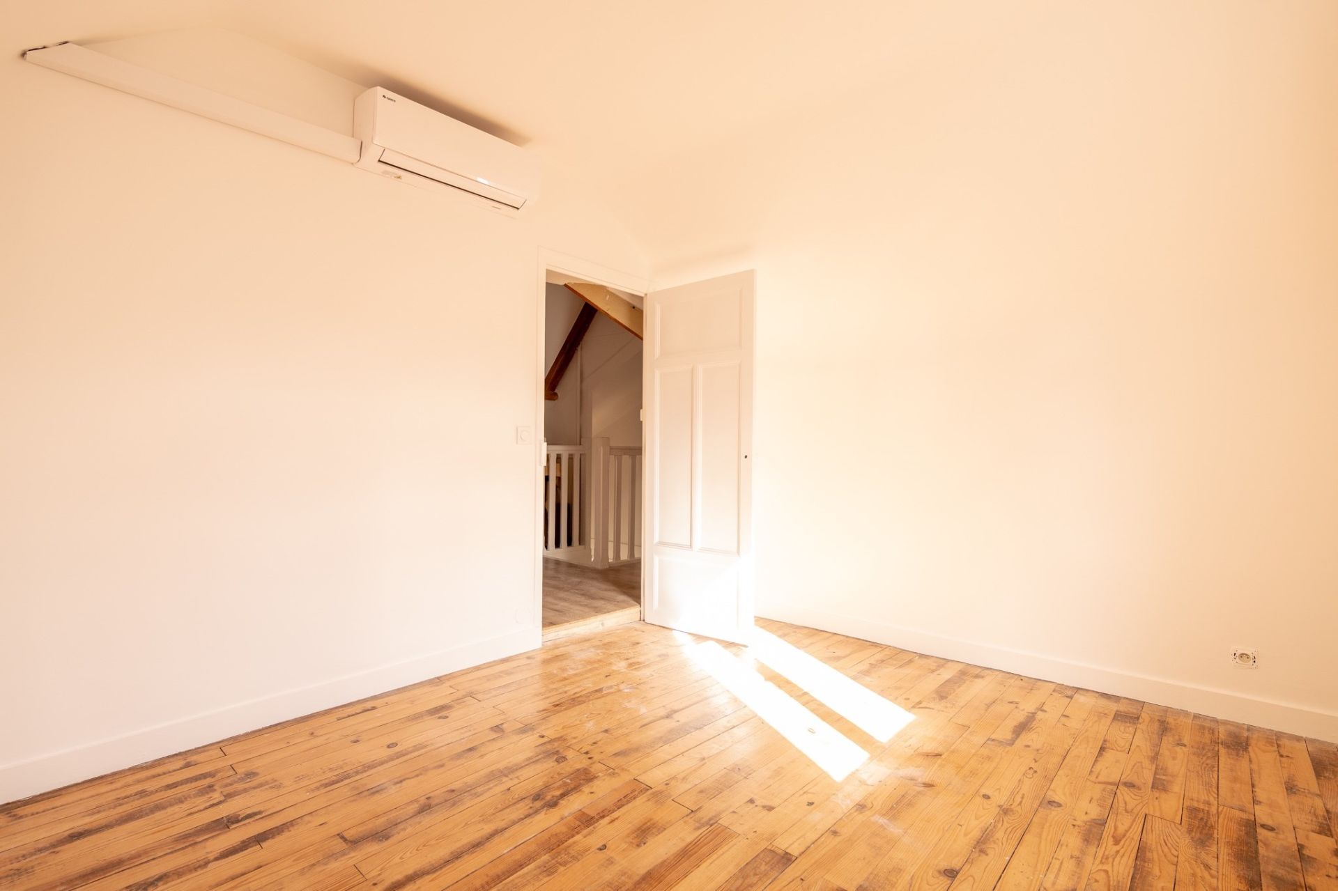 townhouse 7 rooms for sale on BLOIS (41000)