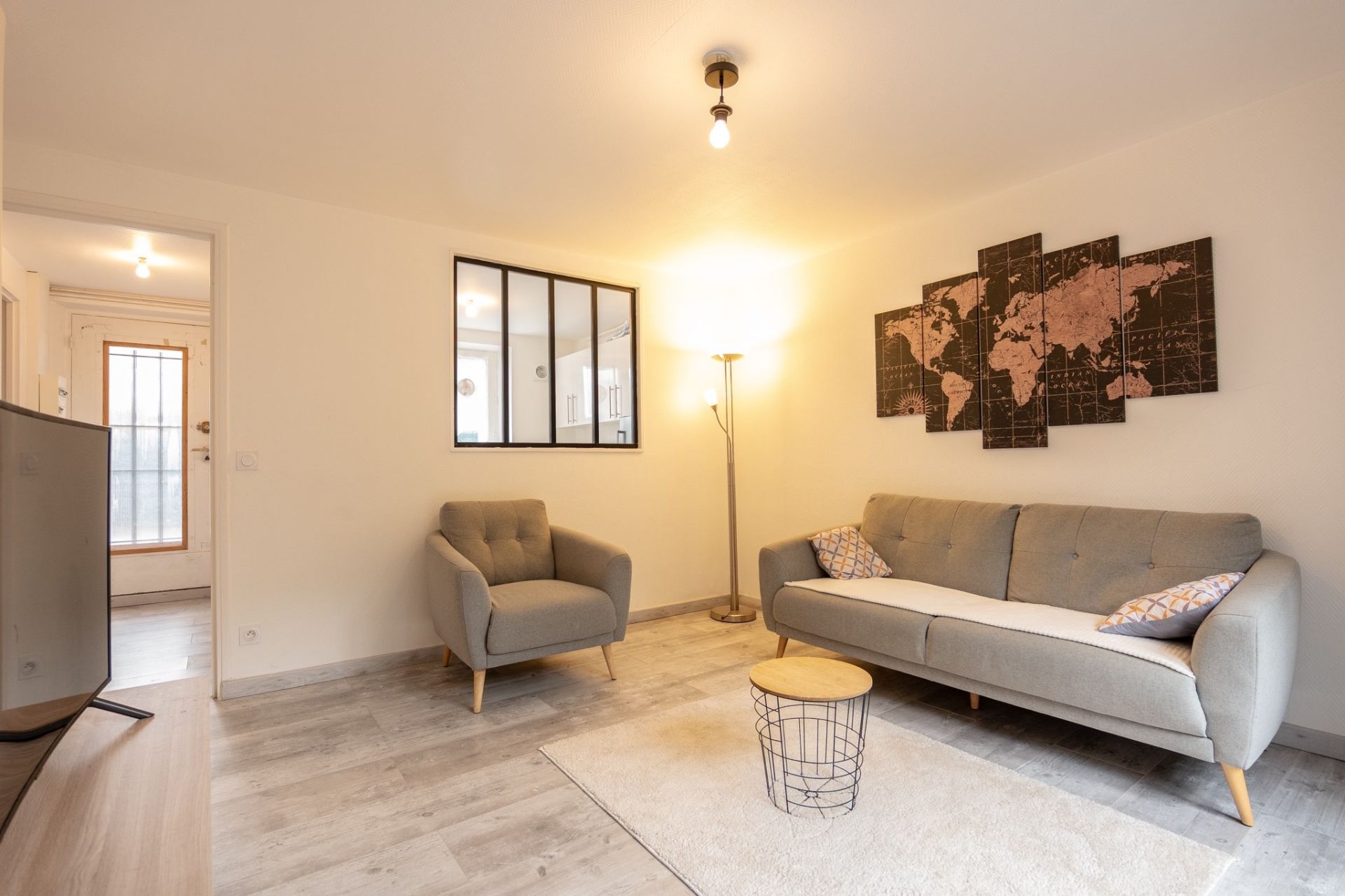 townhouse 7 rooms for sale on BLOIS (41000)