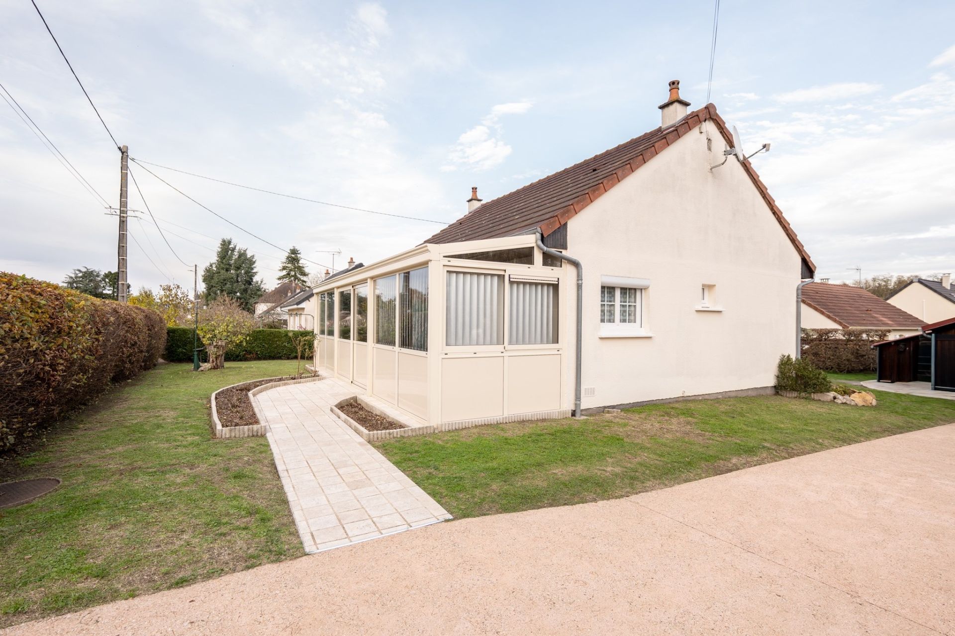 contemporary house 4 rooms for sale on MEUSNES (41130)