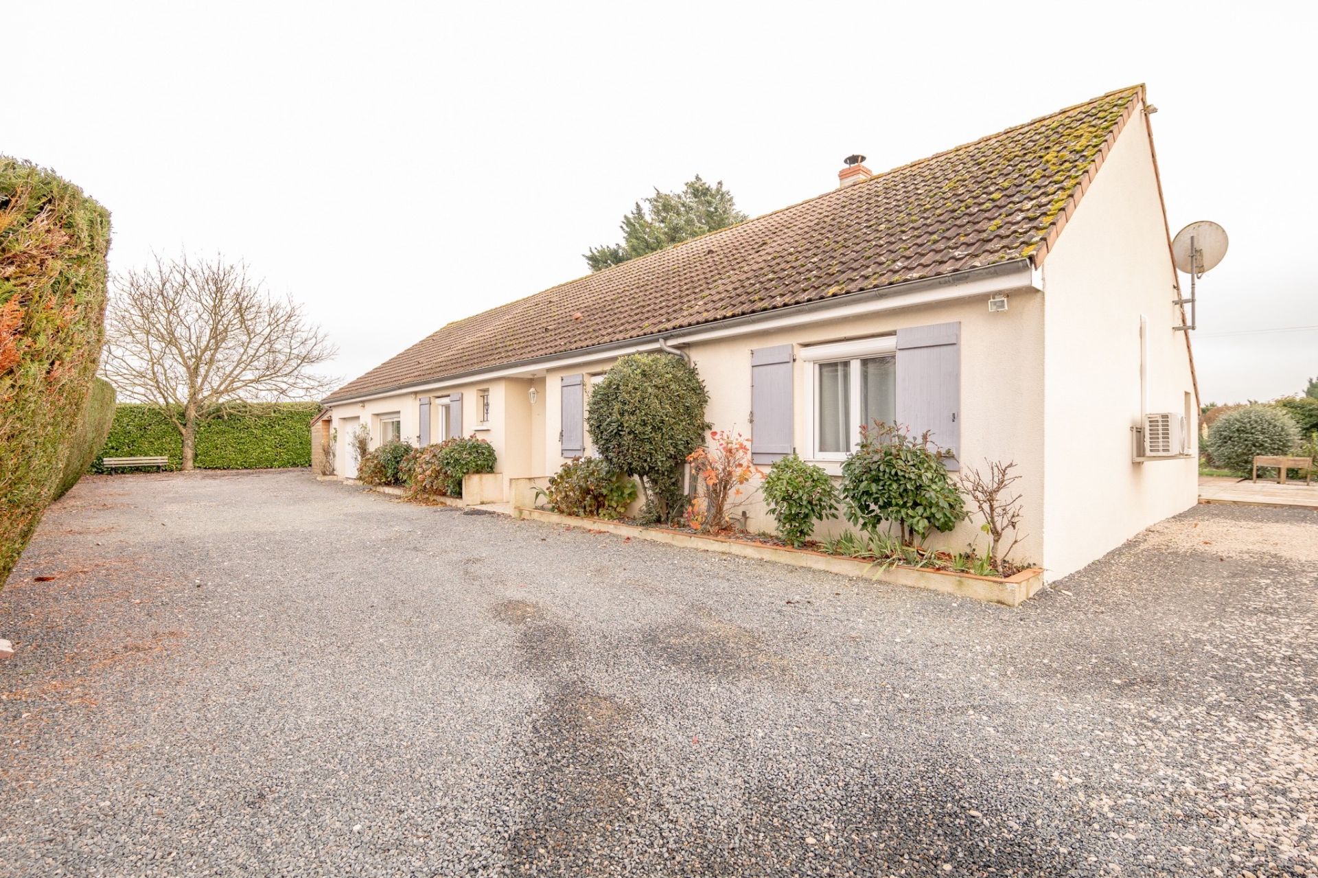 contemporary house 7 rooms for sale on LORGES (41370)